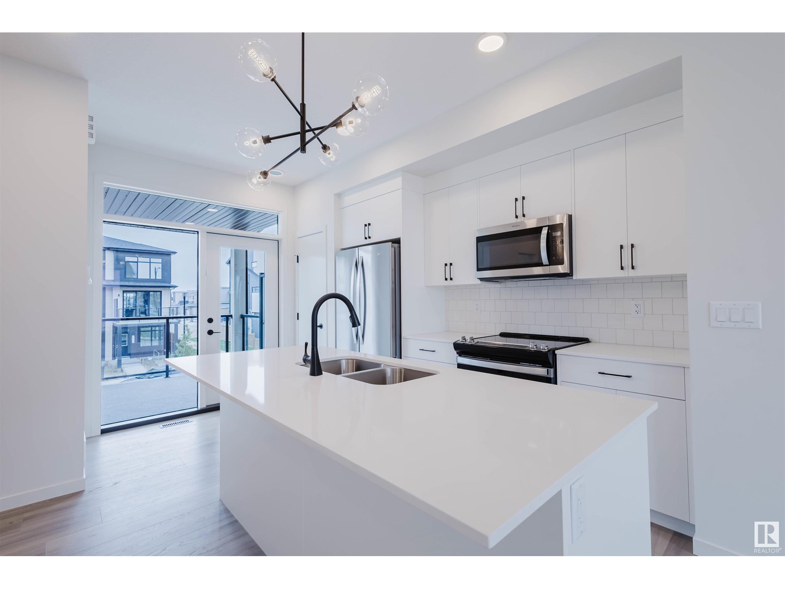 Photo 14 of 3260 Keswick Wy Sw, Edmonton AB