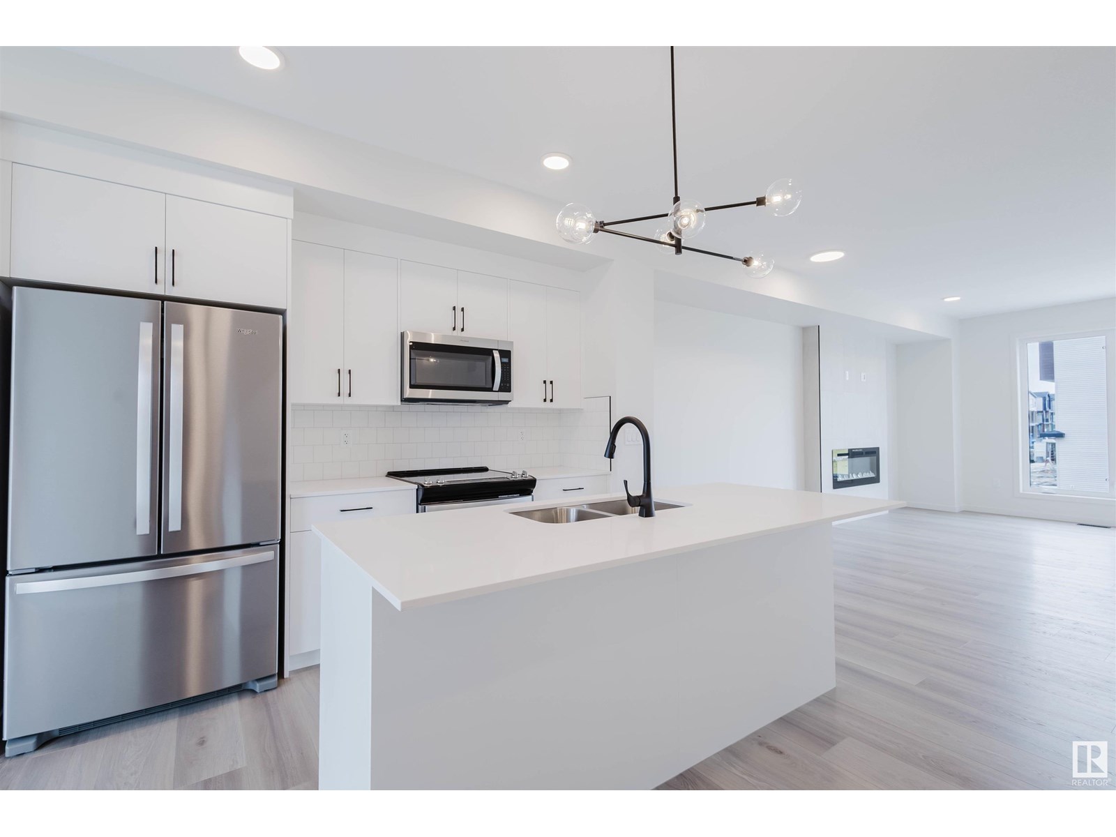 Photo 15 of 3260 Keswick Wy Sw, Edmonton AB