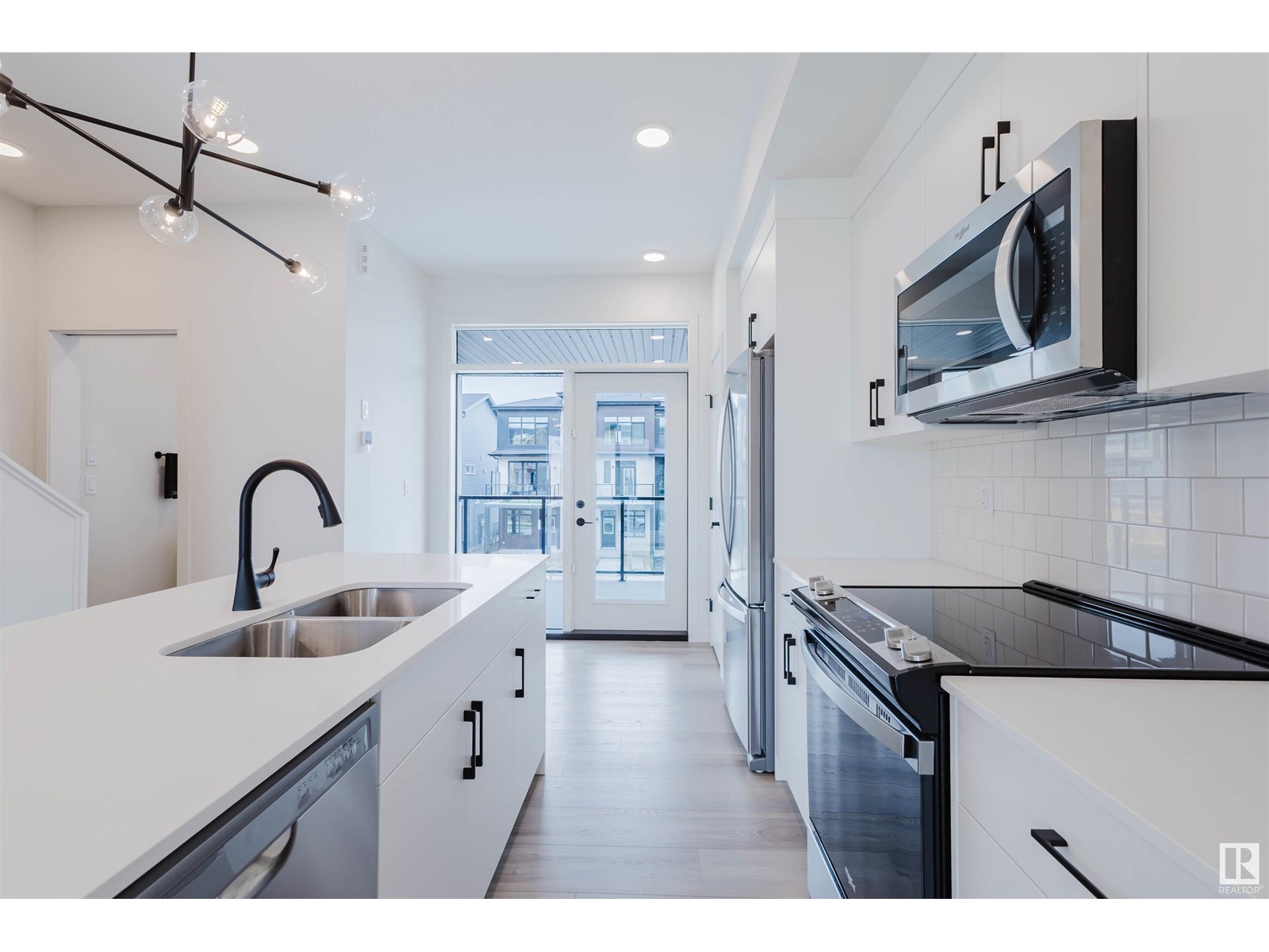Photo 17 of 3260 Keswick Wy Sw, Edmonton AB