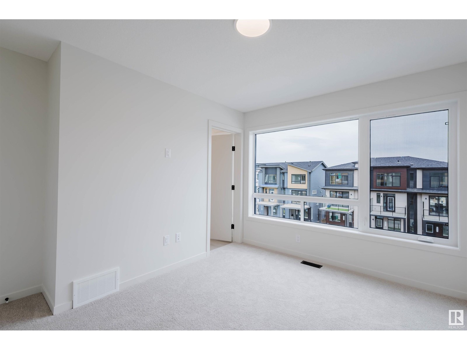 Photo 29 of 3260 Keswick Wy Sw, Edmonton AB