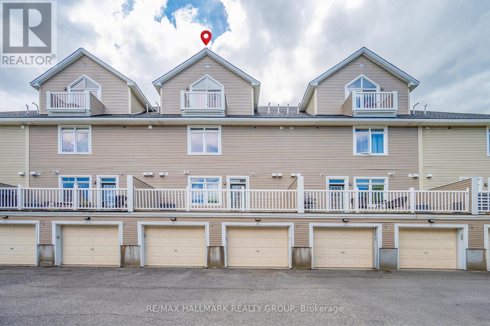 Photo 32 of 39 39 Hawkstone Gate, Ottawa ON