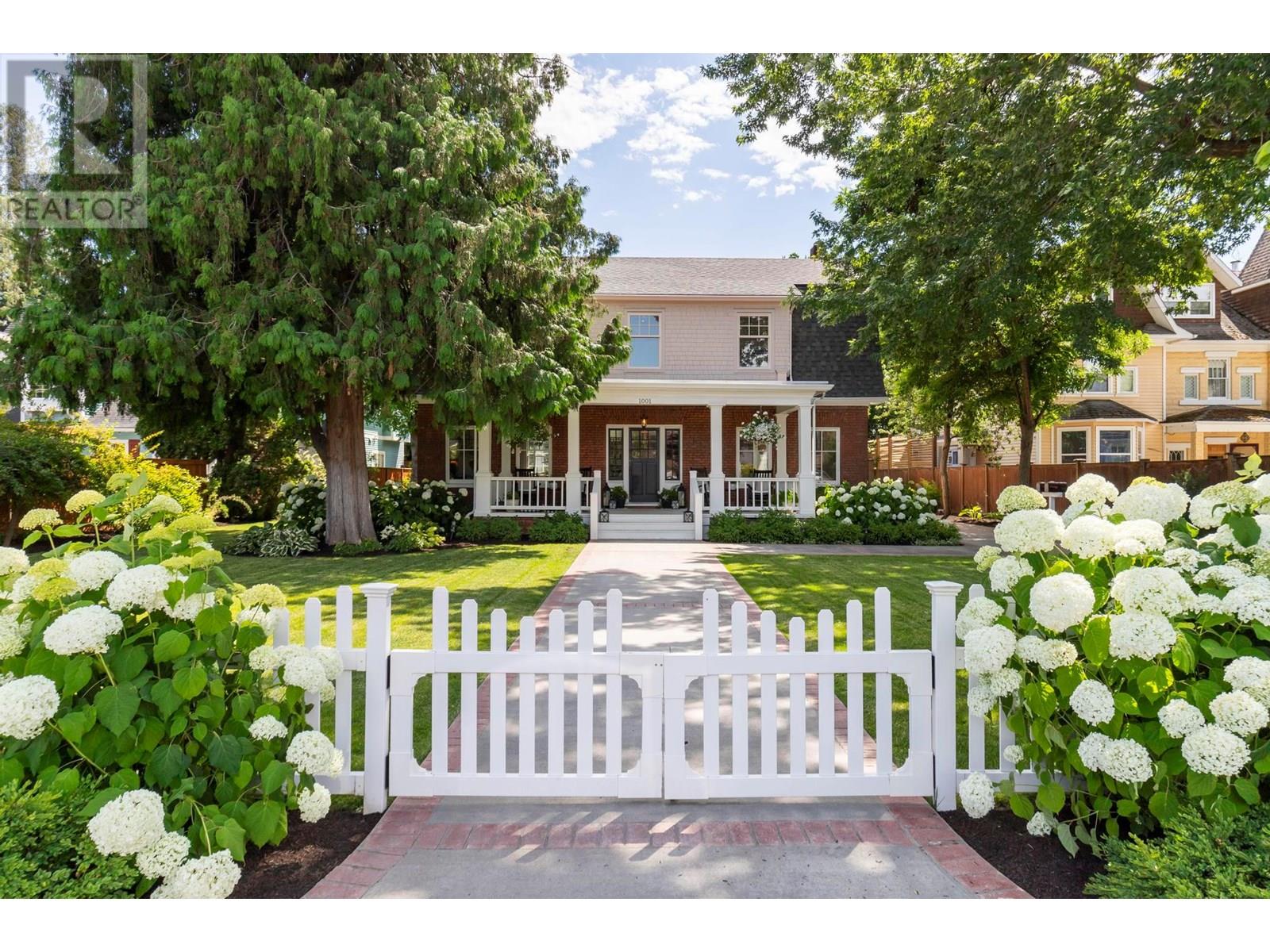  1001 Lawrence Avenue, Kelowna