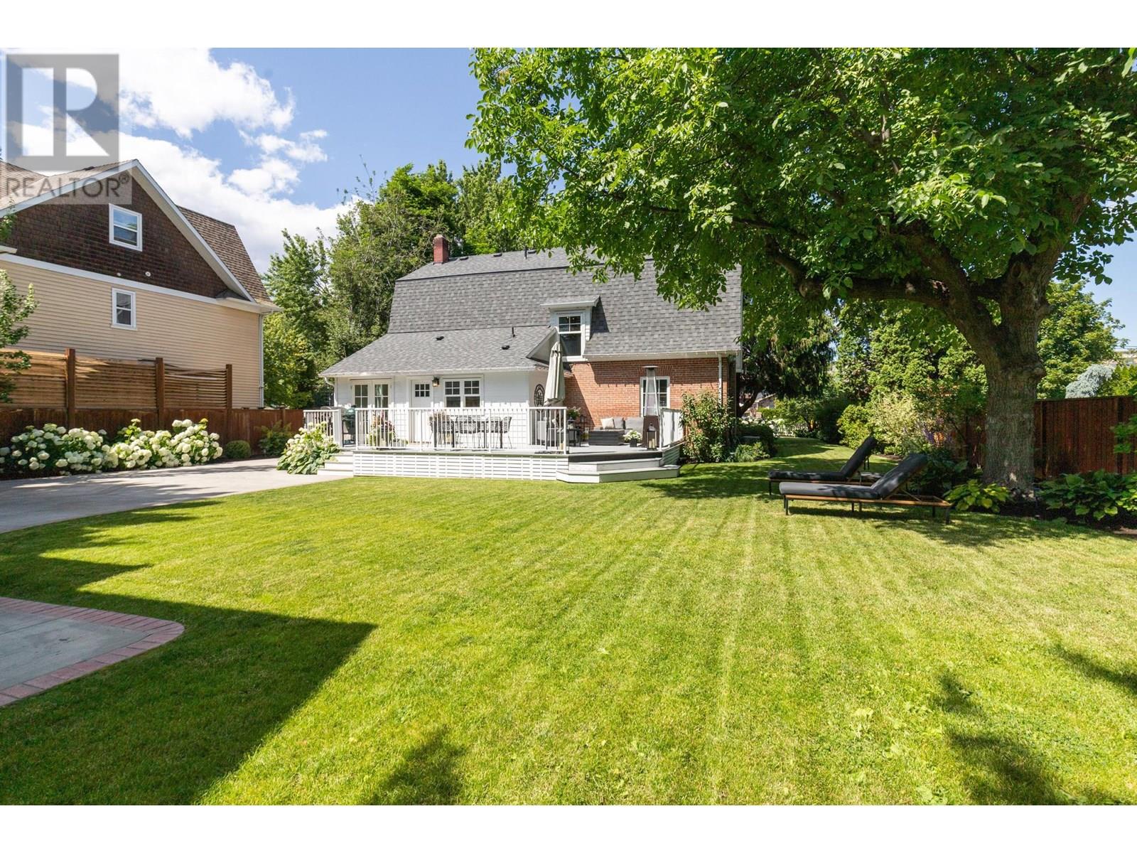  1001 Lawrence Avenue, Kelowna