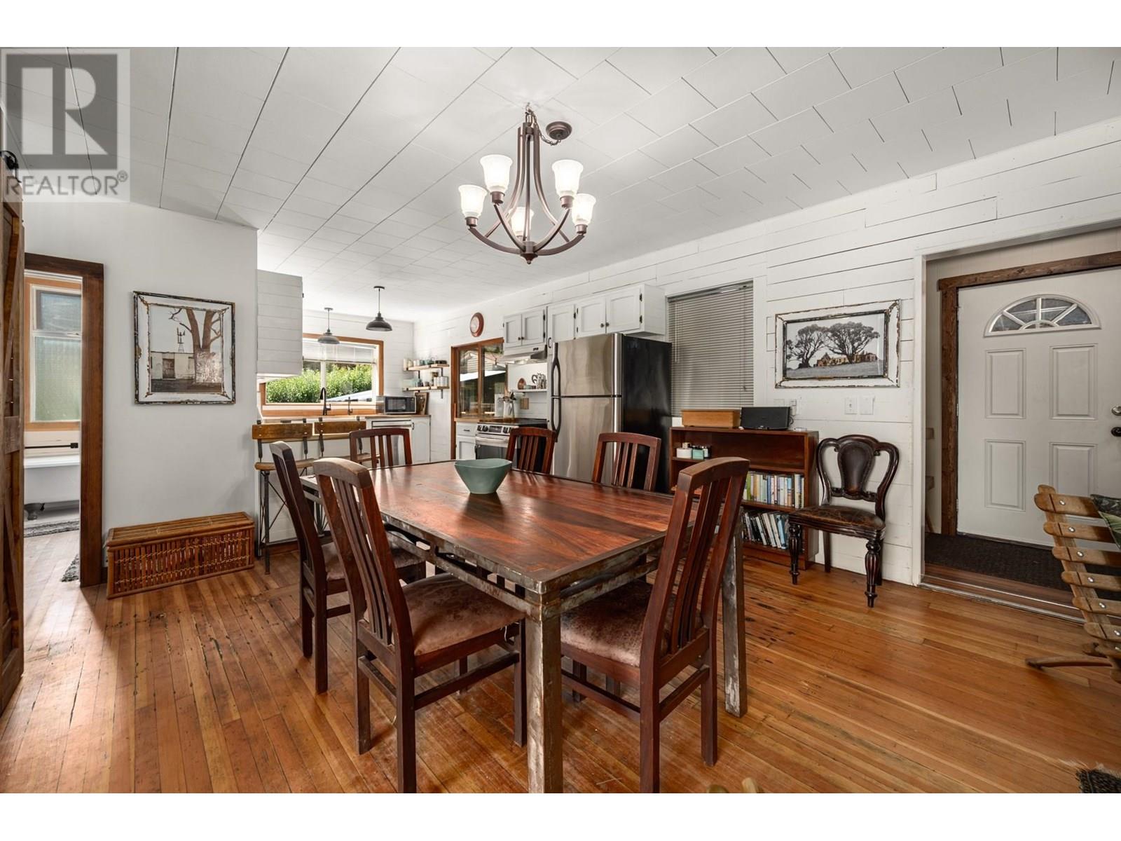 36 14th Avenue, Lillooet
