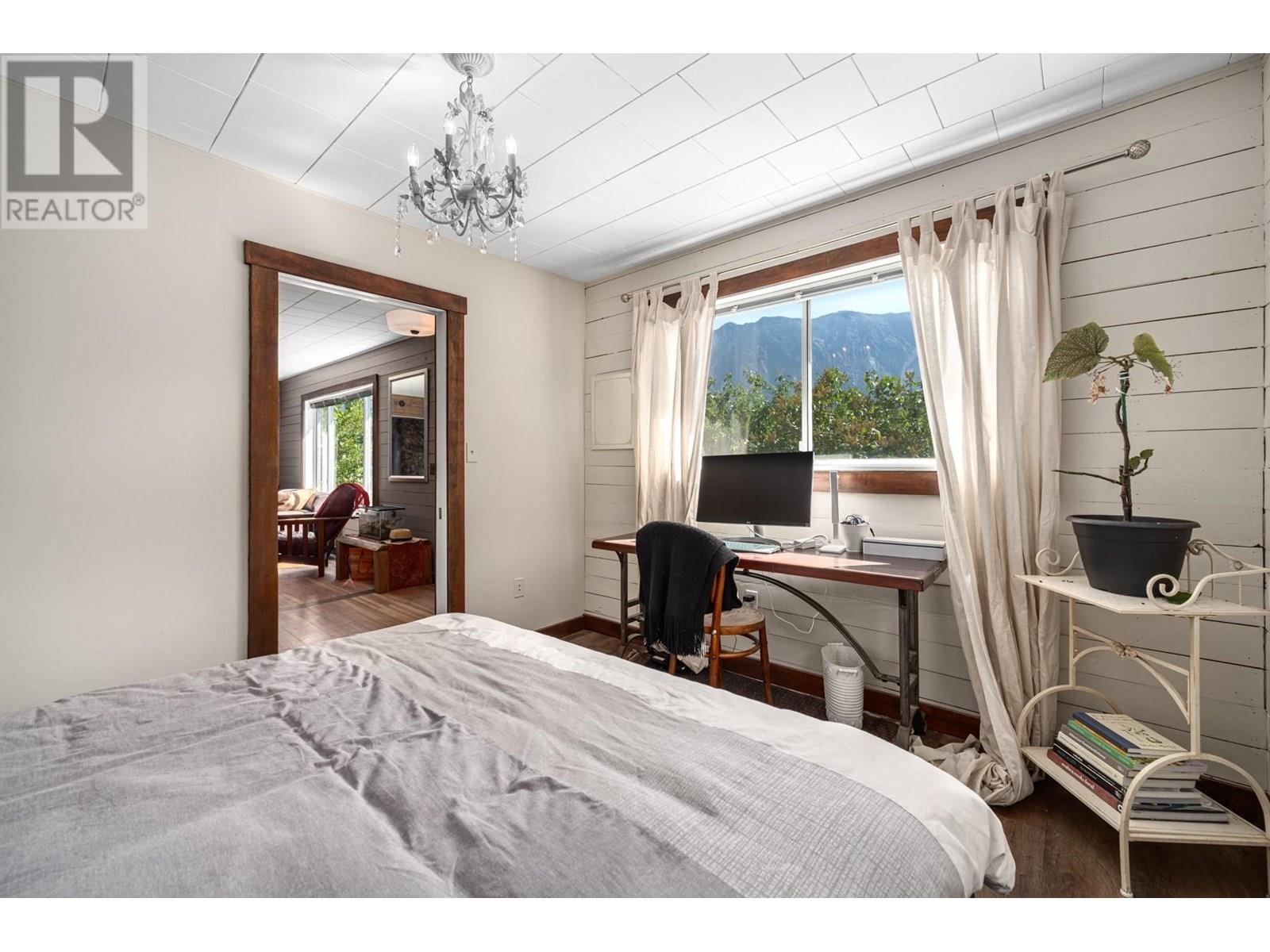 36 14th Avenue, Lillooet