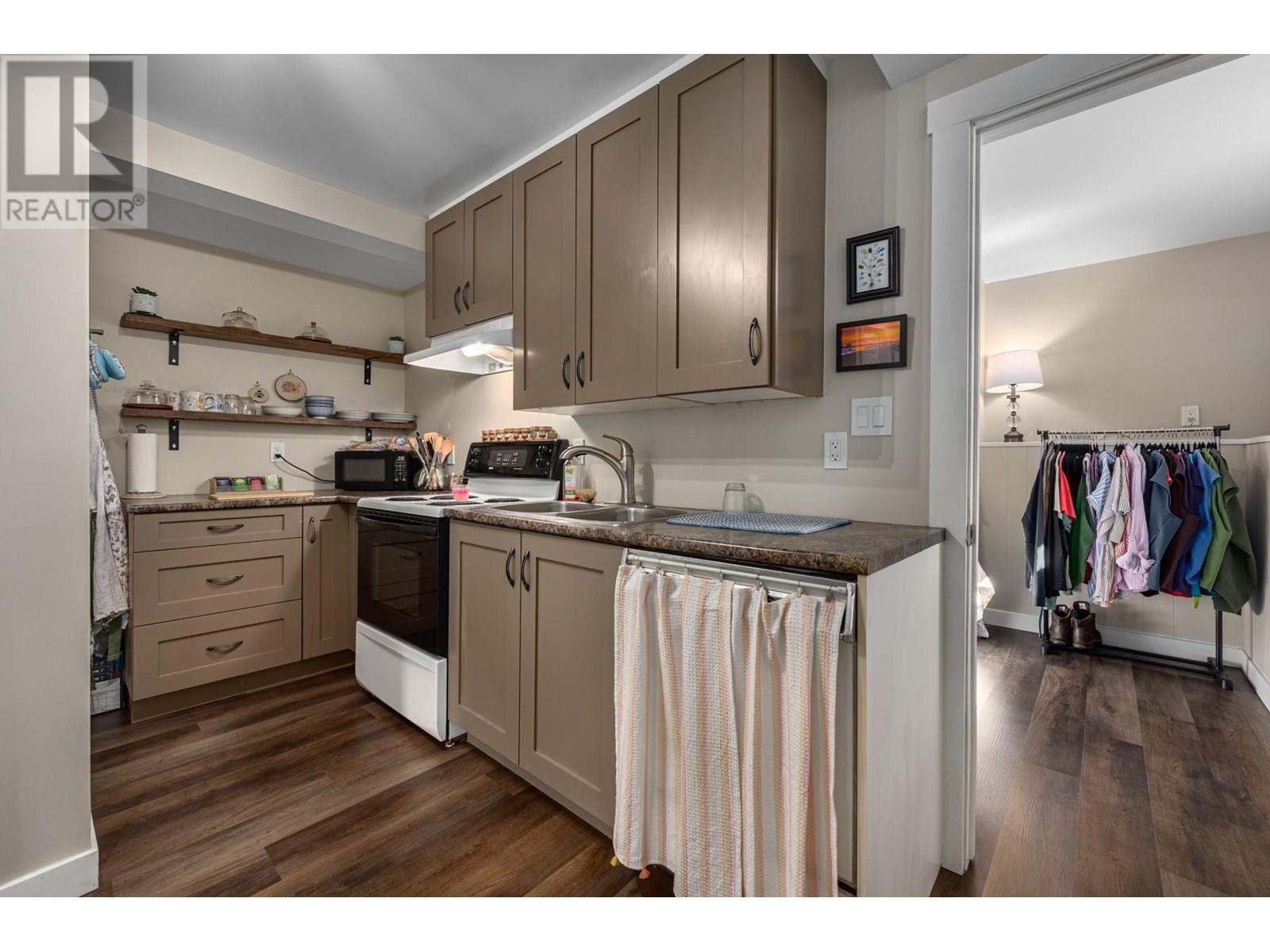 36 14th Avenue, Lillooet