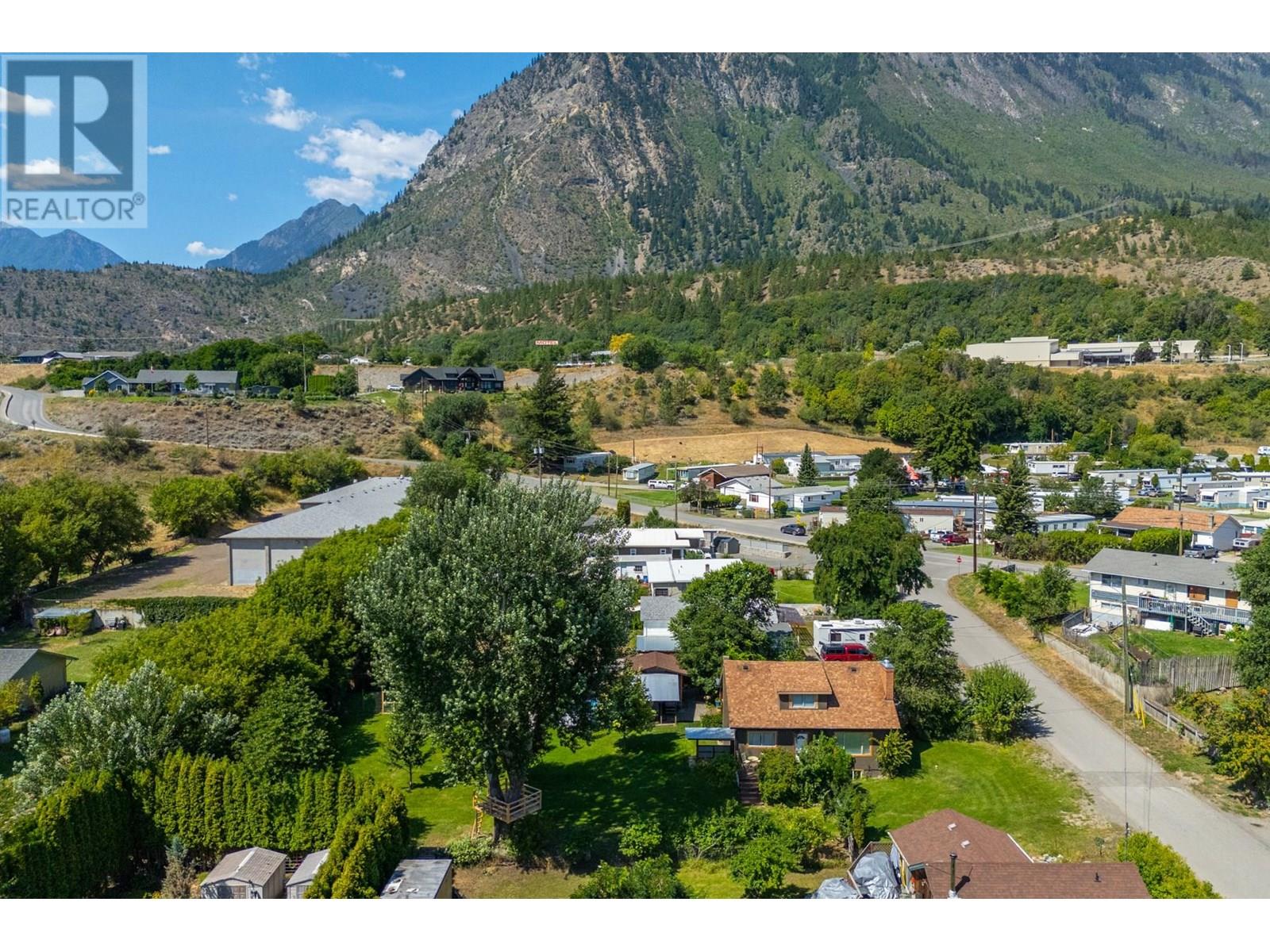 36 14th Avenue, Lillooet