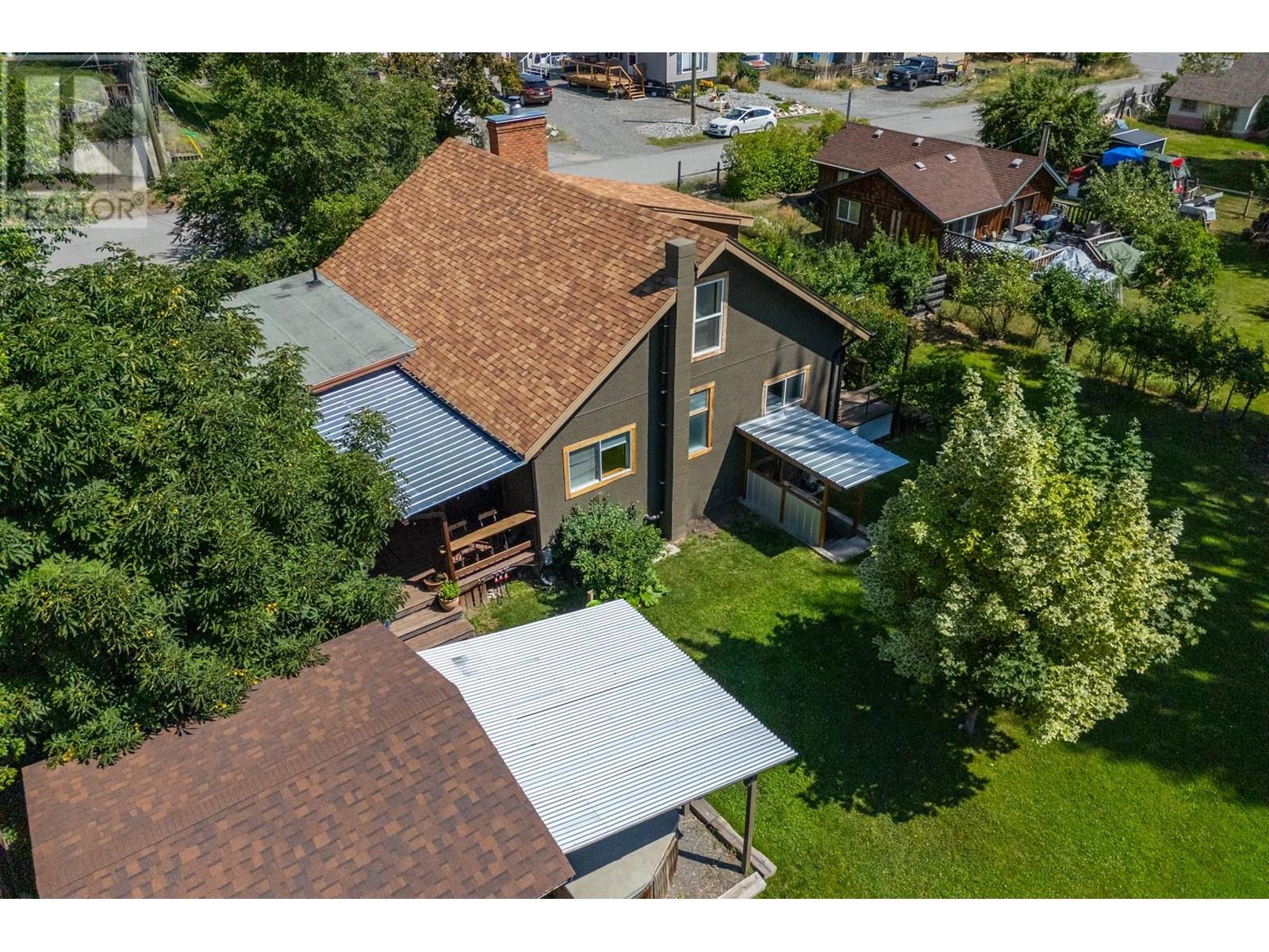36 14th Avenue, Lillooet