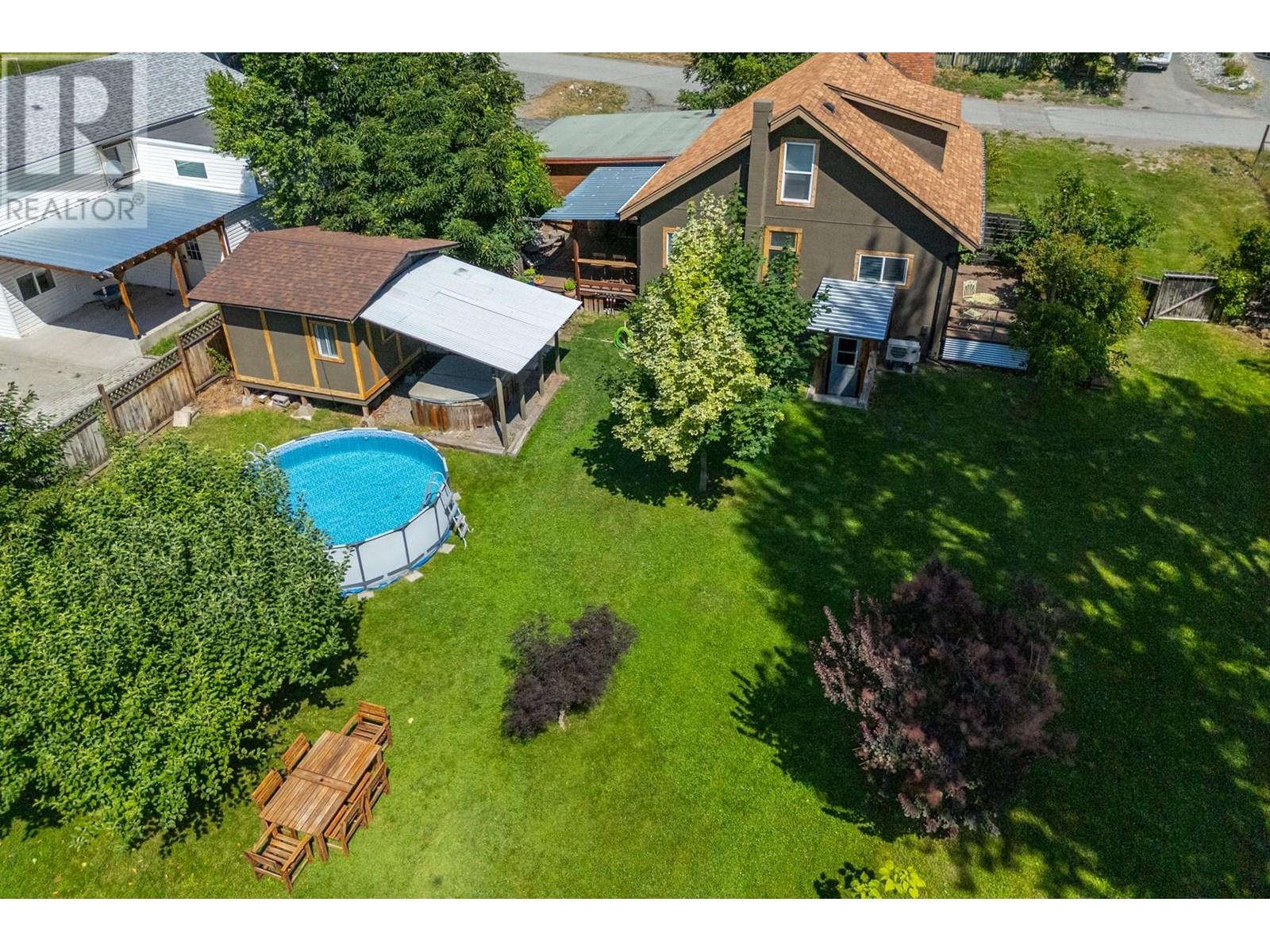 36 14th Avenue, Lillooet