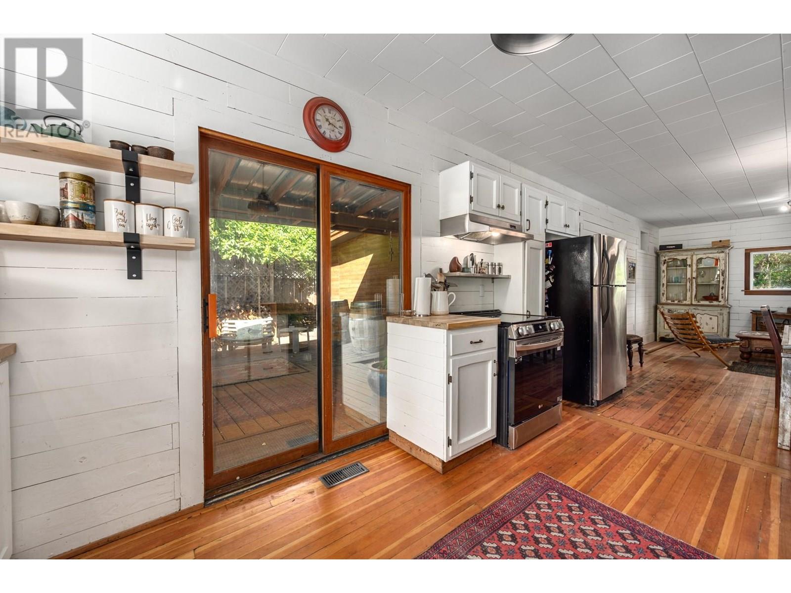 36 14th Avenue, Lillooet