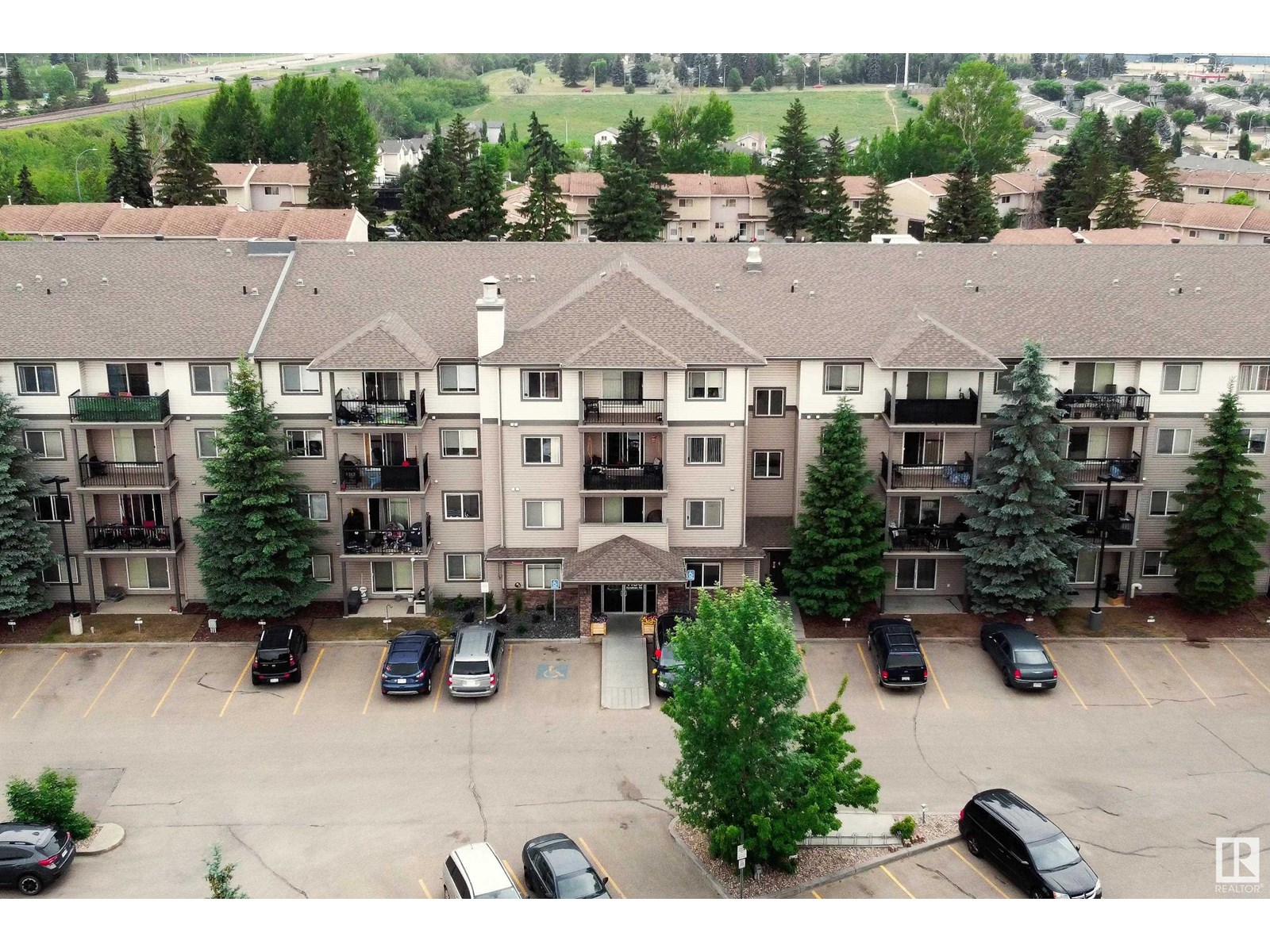 Photo 5 of 219 1180 Hyndman Rd Nw, Edmonton AB