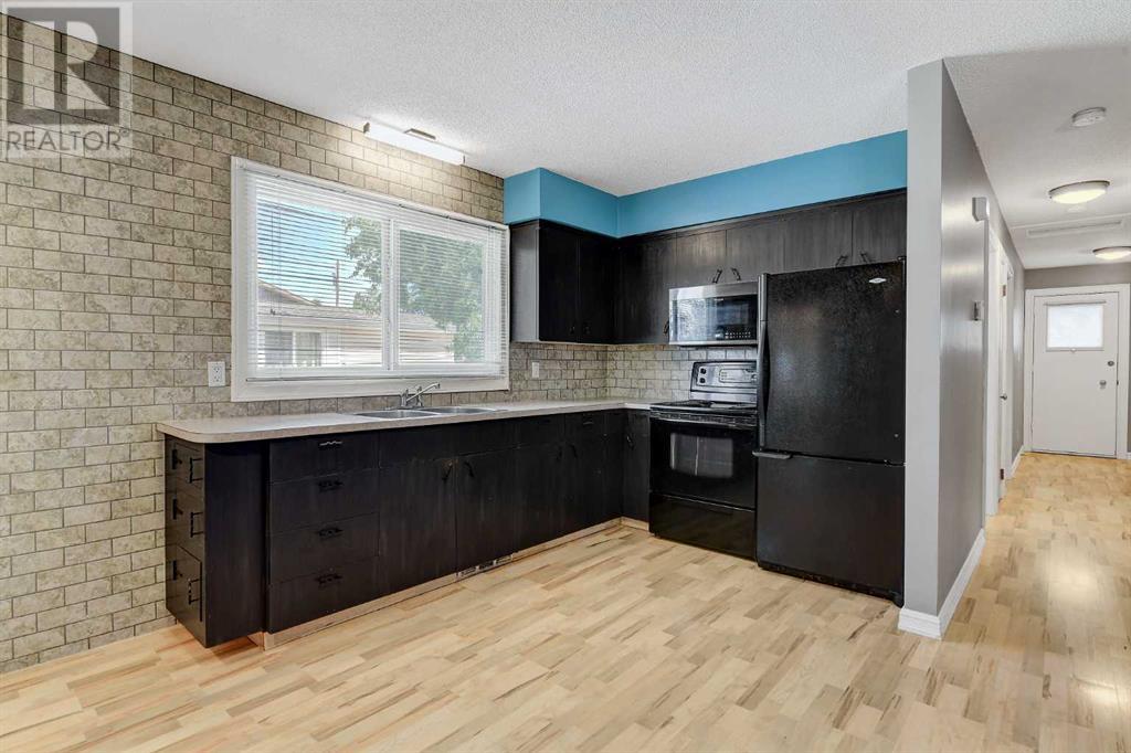 Single Family House Bungalow for Sale in  A Street Mountview Grande Prairie 