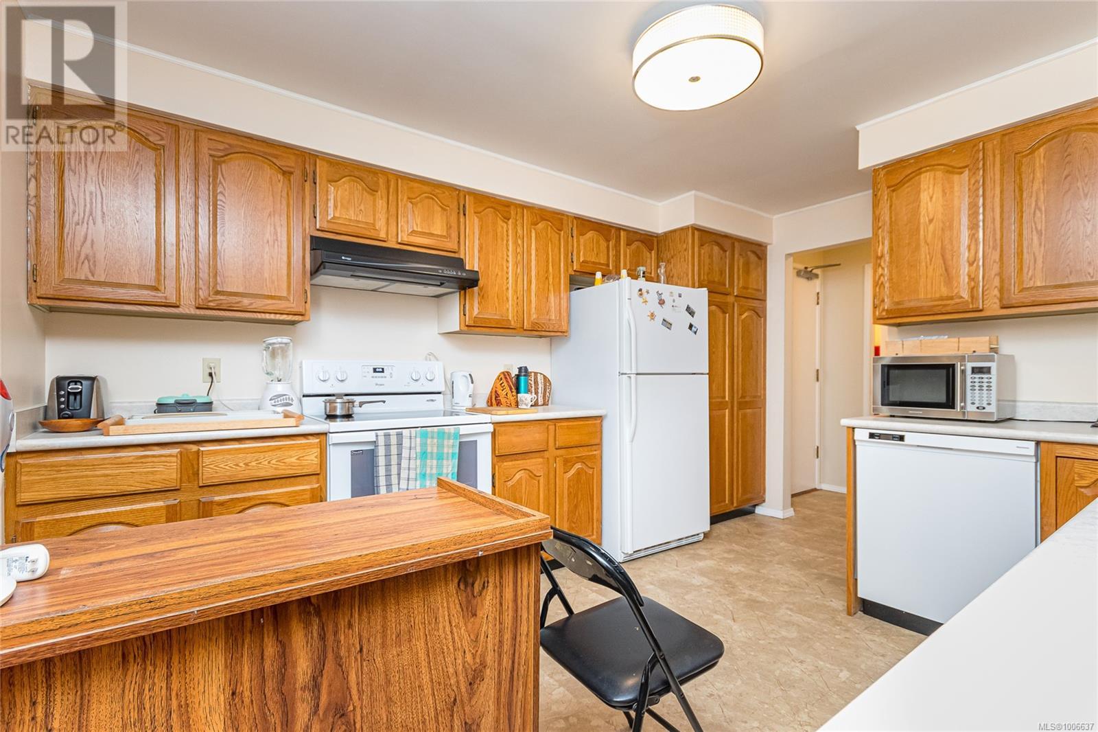 304 1106 Glenora Pl, Saanich