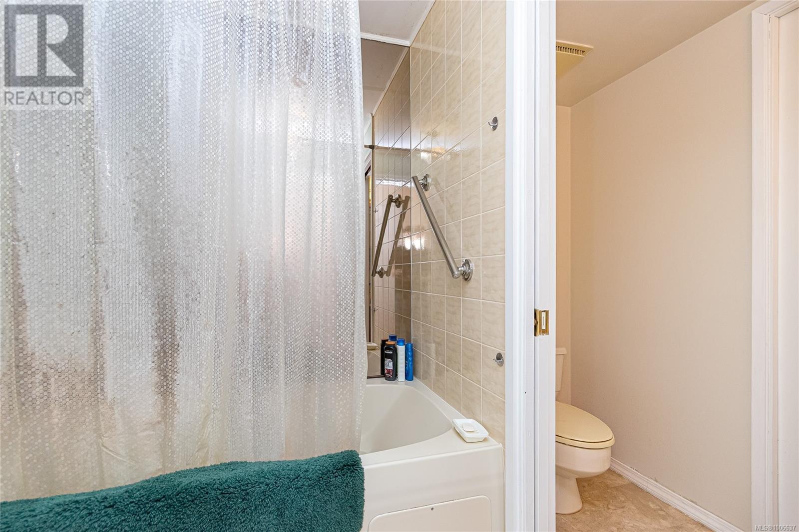 304 1106 Glenora Pl, Saanich