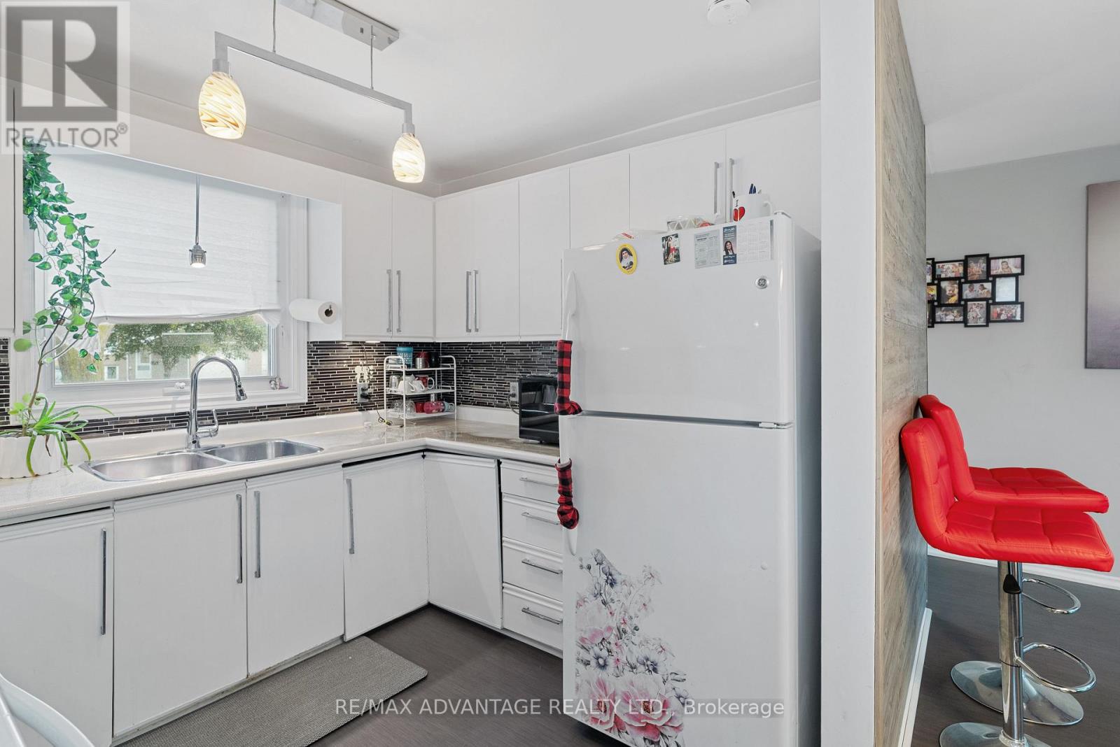 Photo 29 of 95 Clarence Avenue, Leamington ON