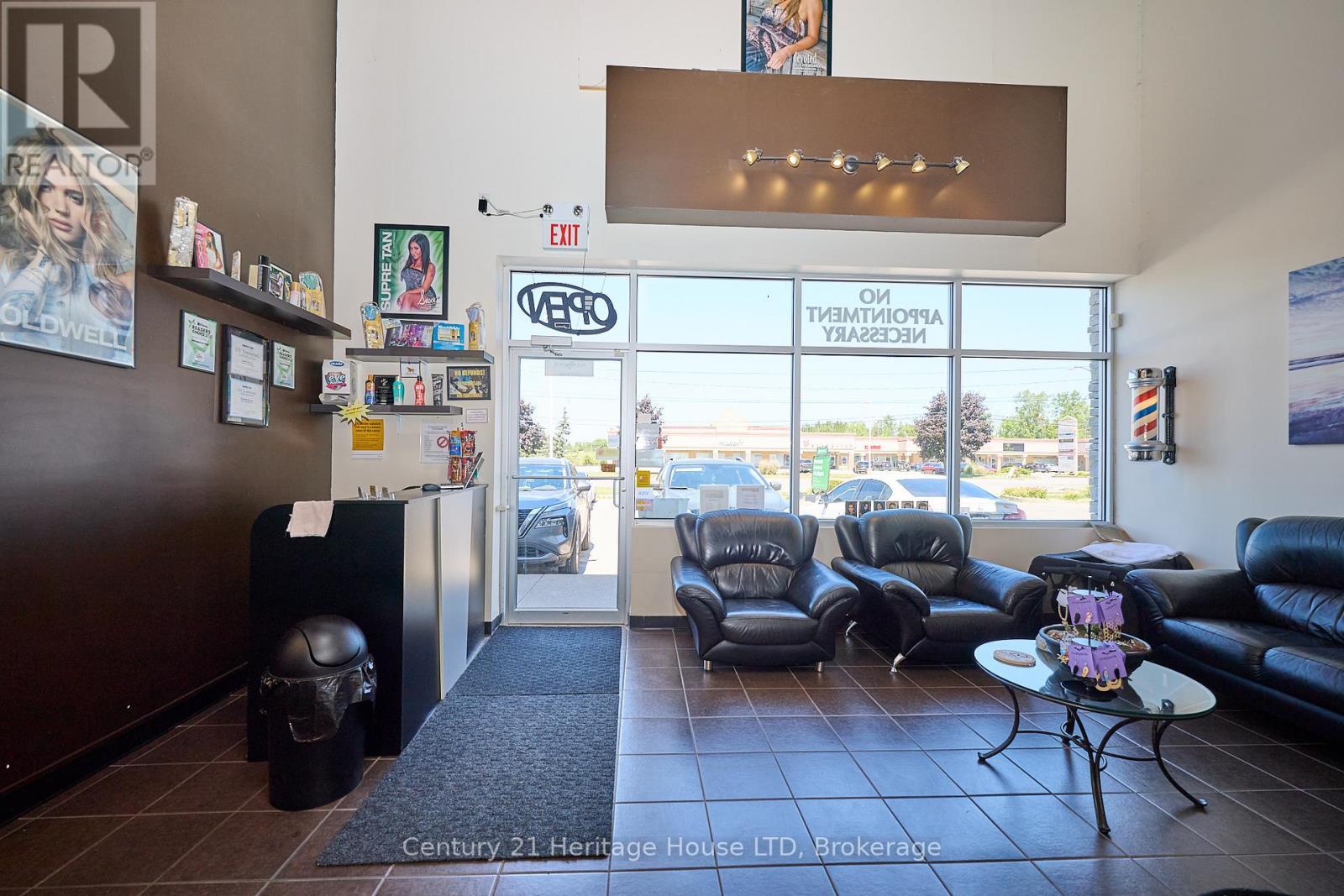 Photo 4 of 8 1267 Garrison Road, Fort Erie ON