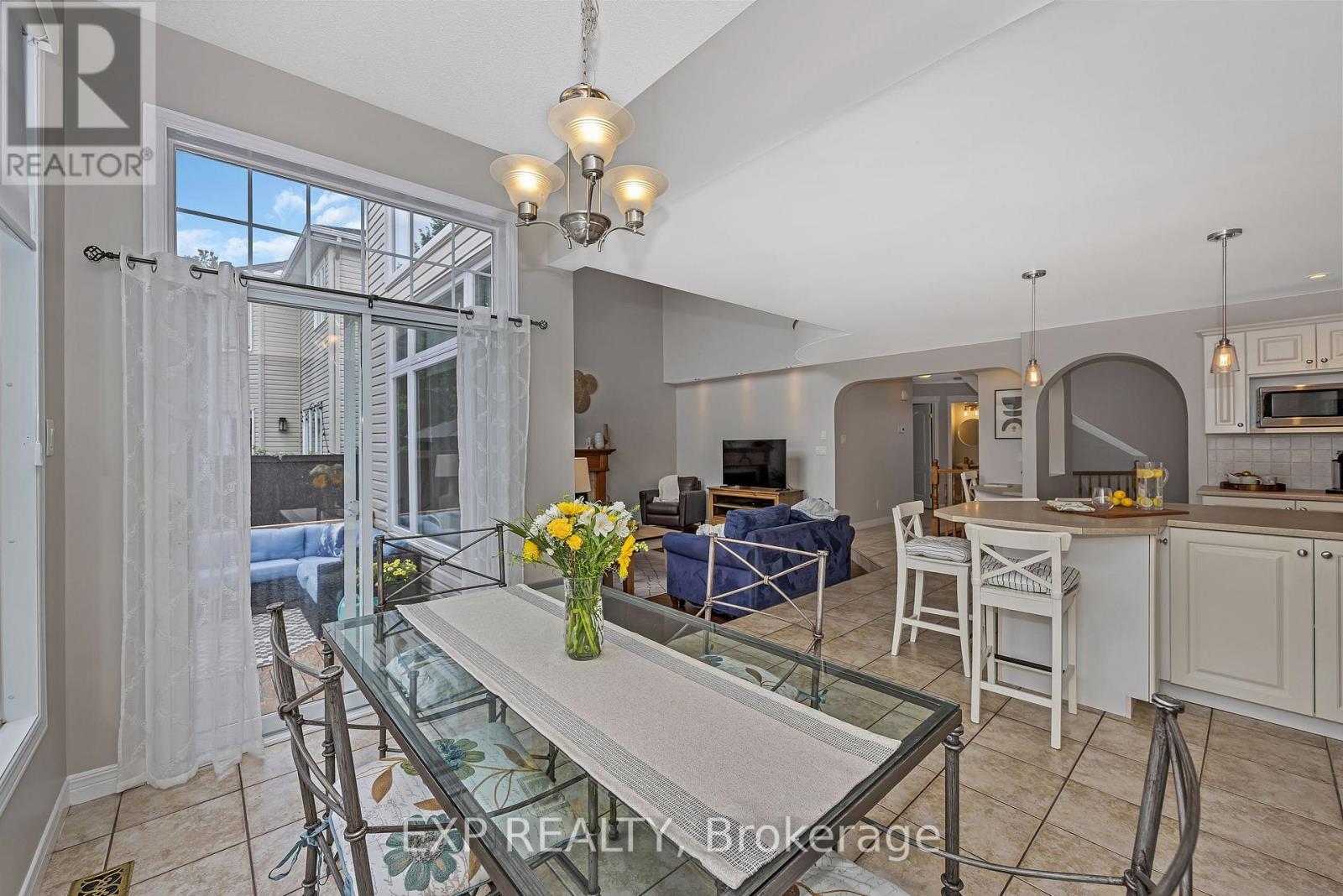 Photo 16 of 3722 Mountain Meadows Crescent N, Ottawa ON