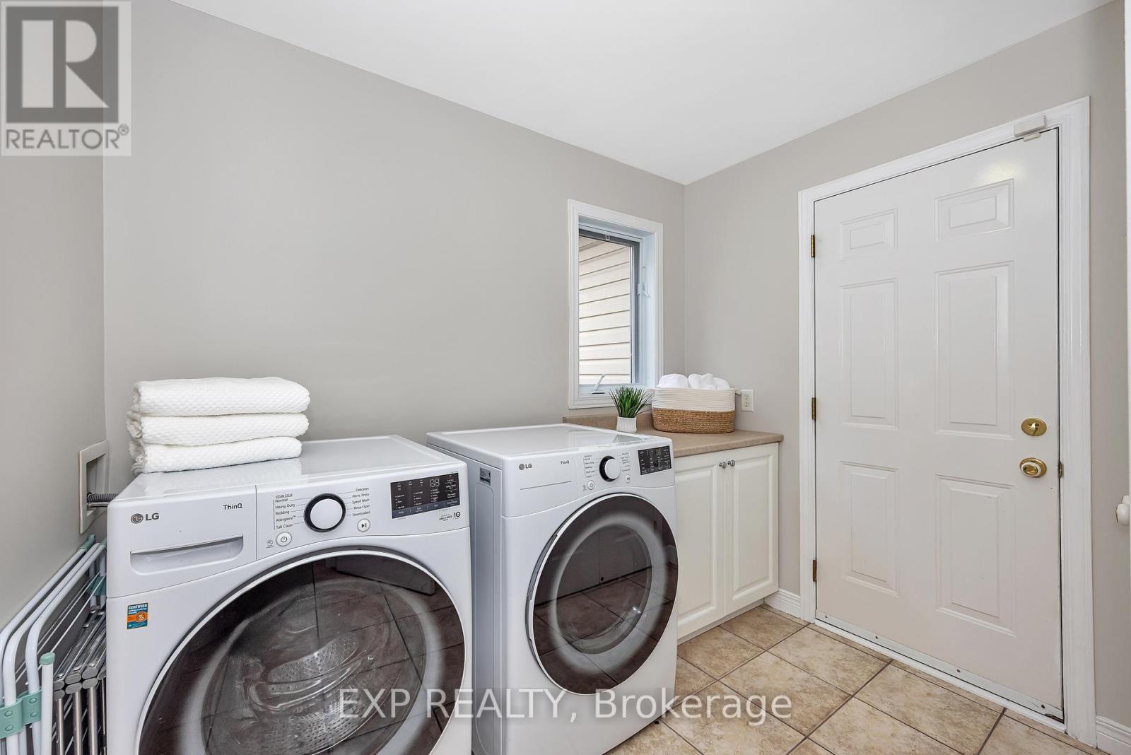 Photo 22 of 3722 Mountain Meadows Crescent N, Ottawa ON