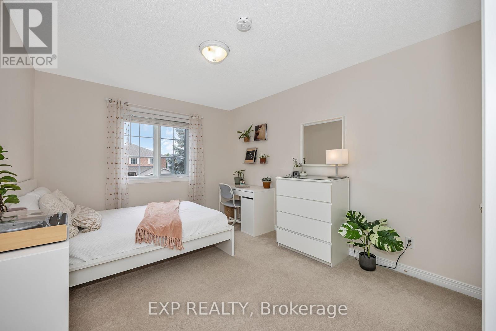 Photo 32 of 3722 Mountain Meadows Crescent N, Ottawa ON