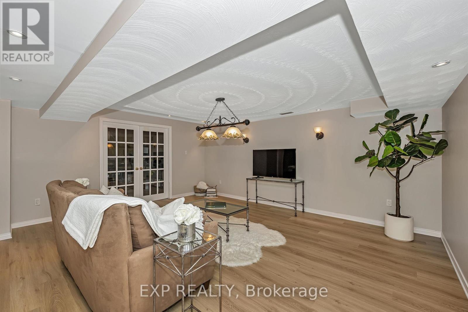 Photo 37 of 3722 Mountain Meadows Crescent N, Ottawa ON