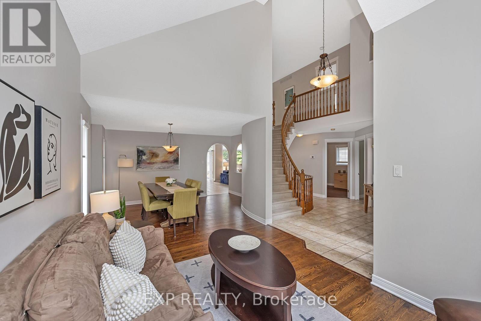 Photo 6 of 3722 Mountain Meadows Crescent N, Ottawa ON