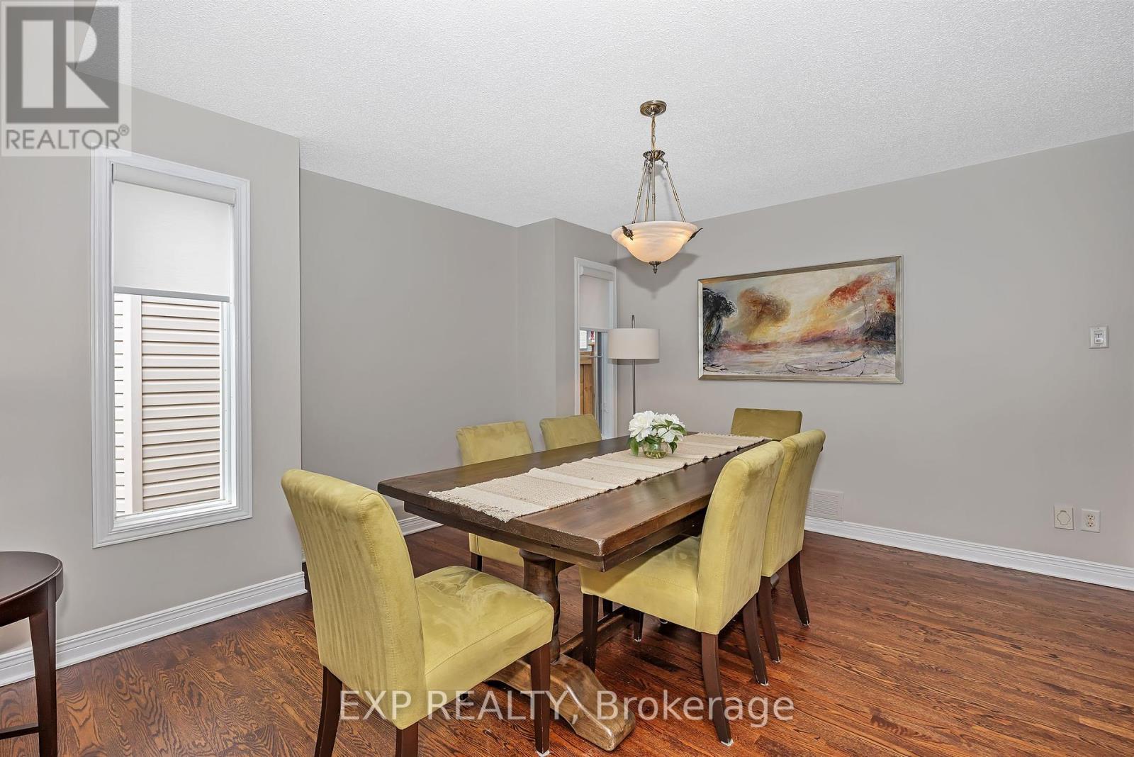 Photo 7 of 3722 Mountain Meadows Crescent N, Ottawa ON