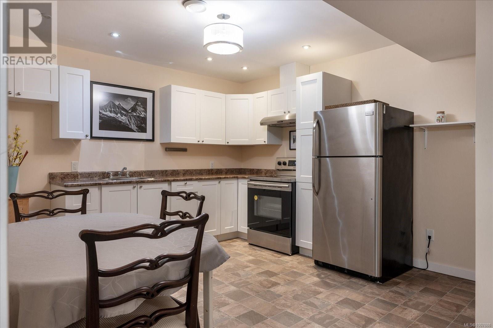 Photo 33 of 7 313 Holland Creek Pl, Ladysmith BC