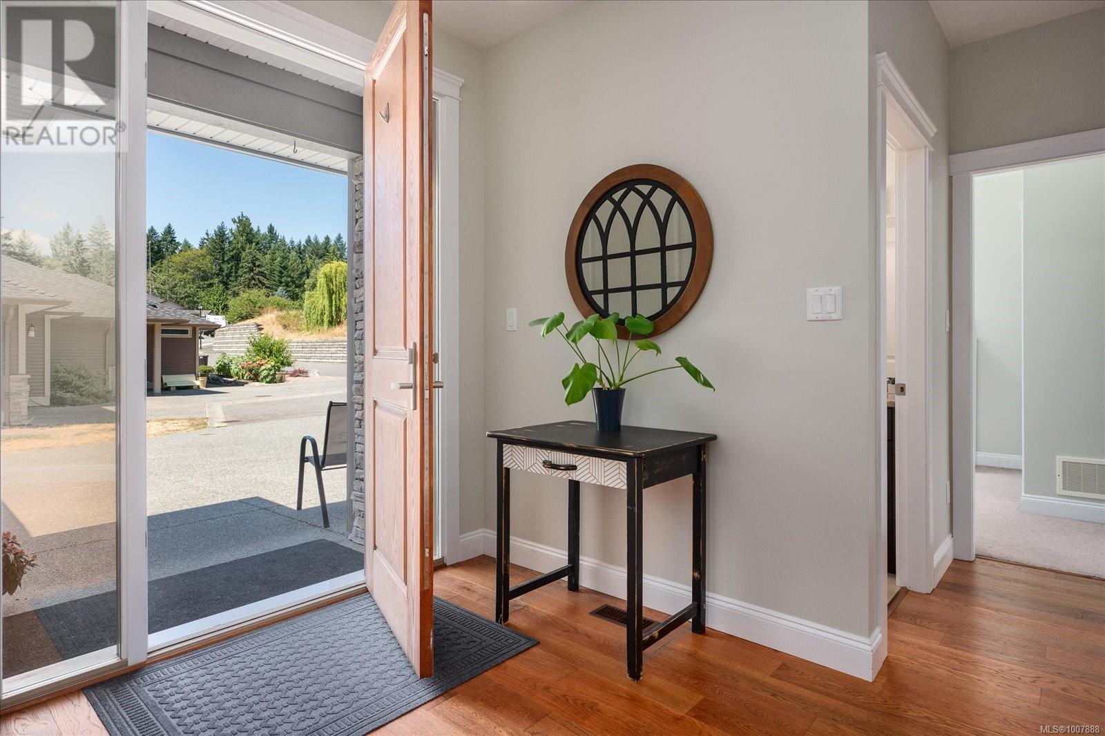 Photo 5 of 7 313 Holland Creek Pl, Ladysmith BC