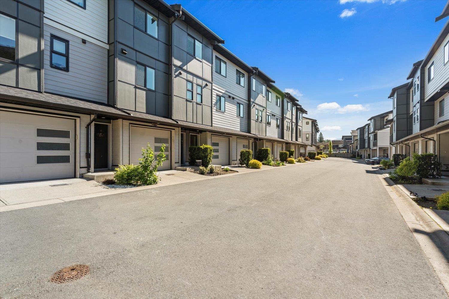 Photo 2 of 13 34825 Delair Road, Abbotsford BC