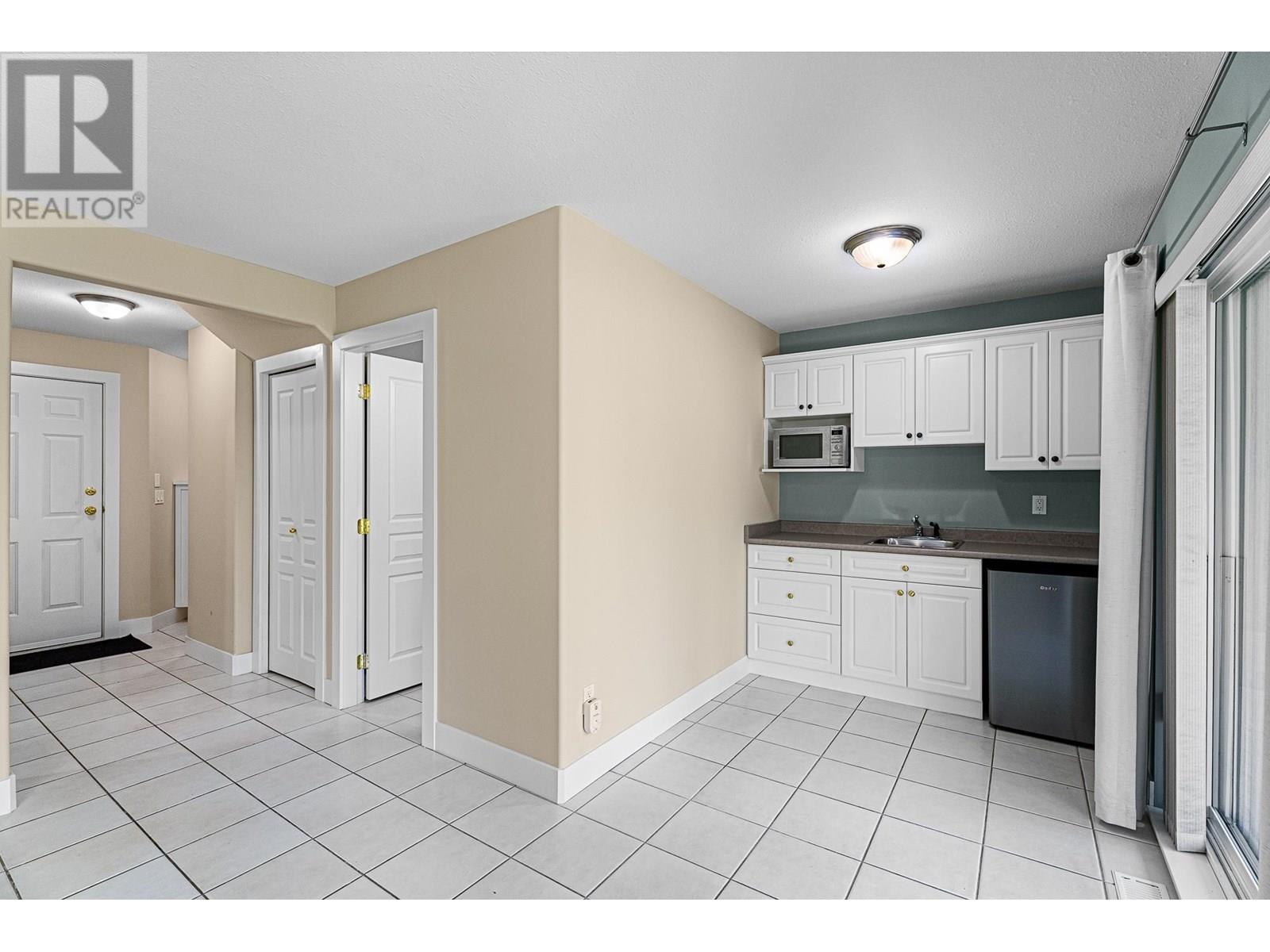 Photo 3 of 900 Lorne Street Unit 5, Kamloops BC