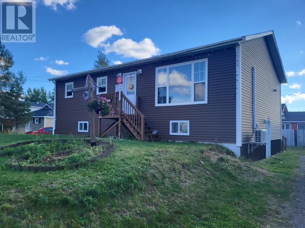 Photo 1 of 31 Church Road, Badger NL