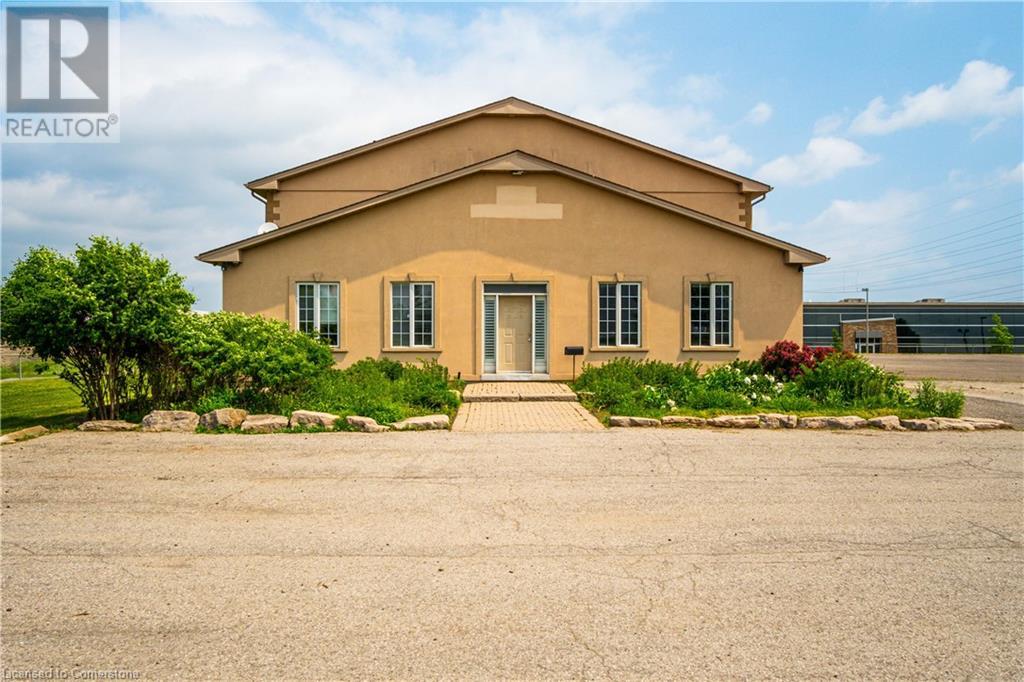 Photo 2 of 1625 Stone Church Road E, Hamilton ON