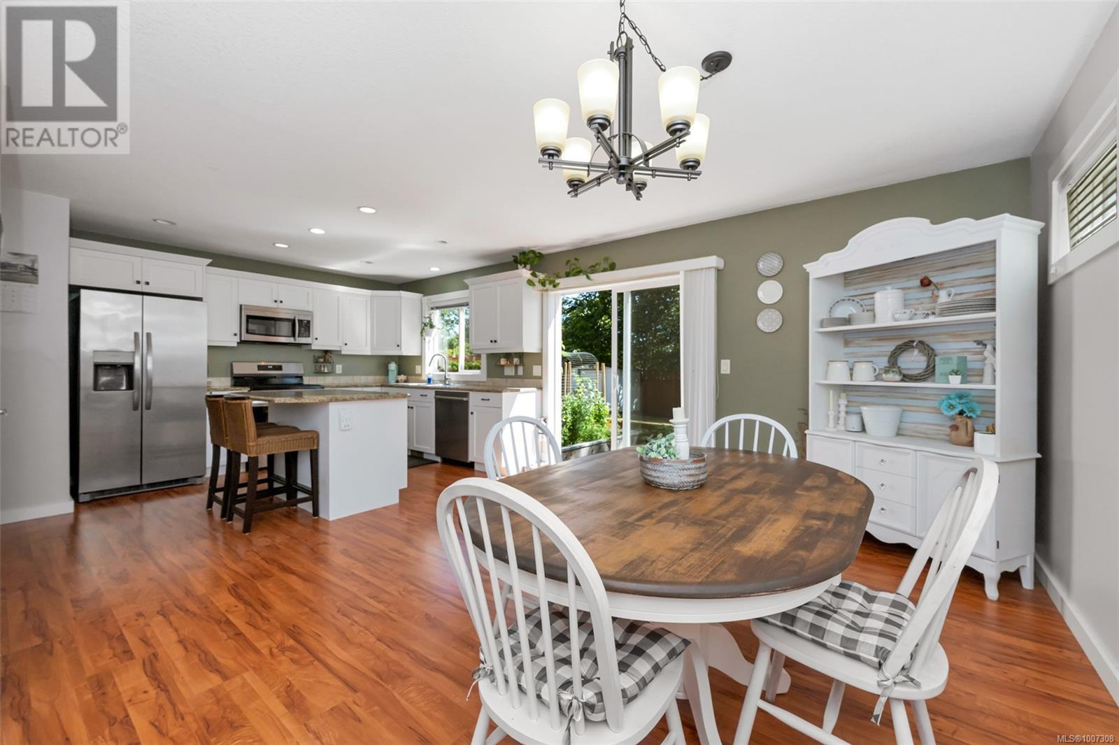 Photo 2 of 6297 Averill Dr, Duncan BC
