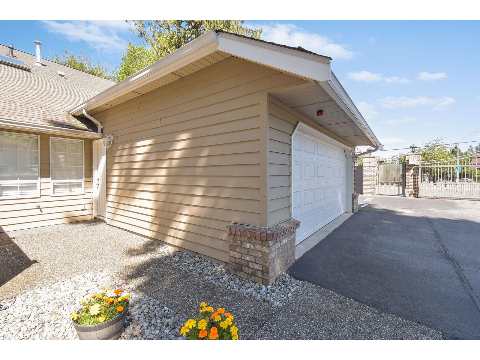 Photo 26 of 1 21848 50 Avenue, Langley BC