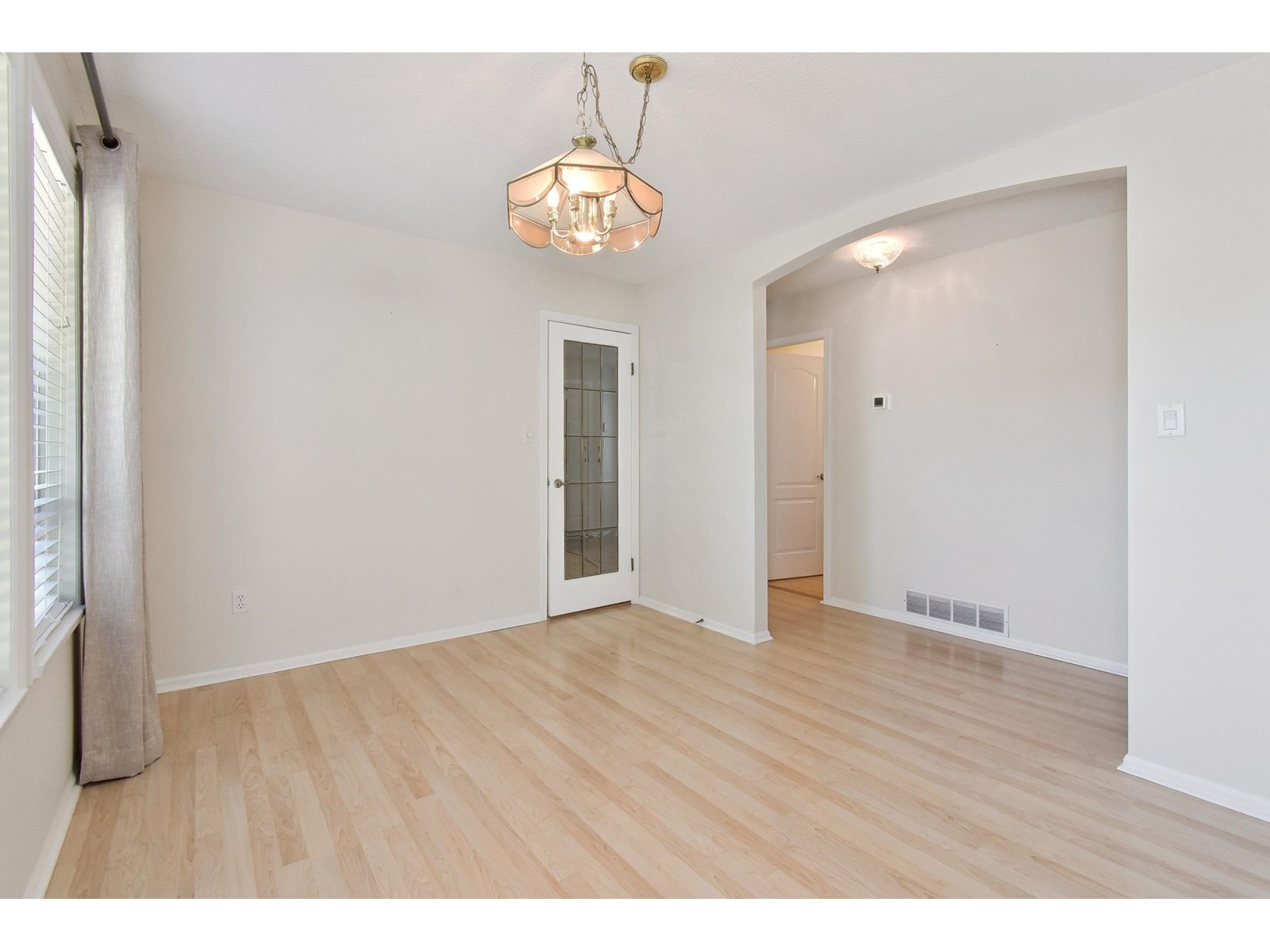 Photo 6 of 1 21848 50 Avenue, Langley BC