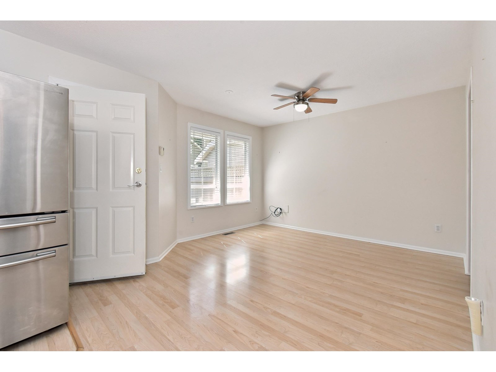 Photo 9 of 1 21848 50 Avenue, Langley BC
