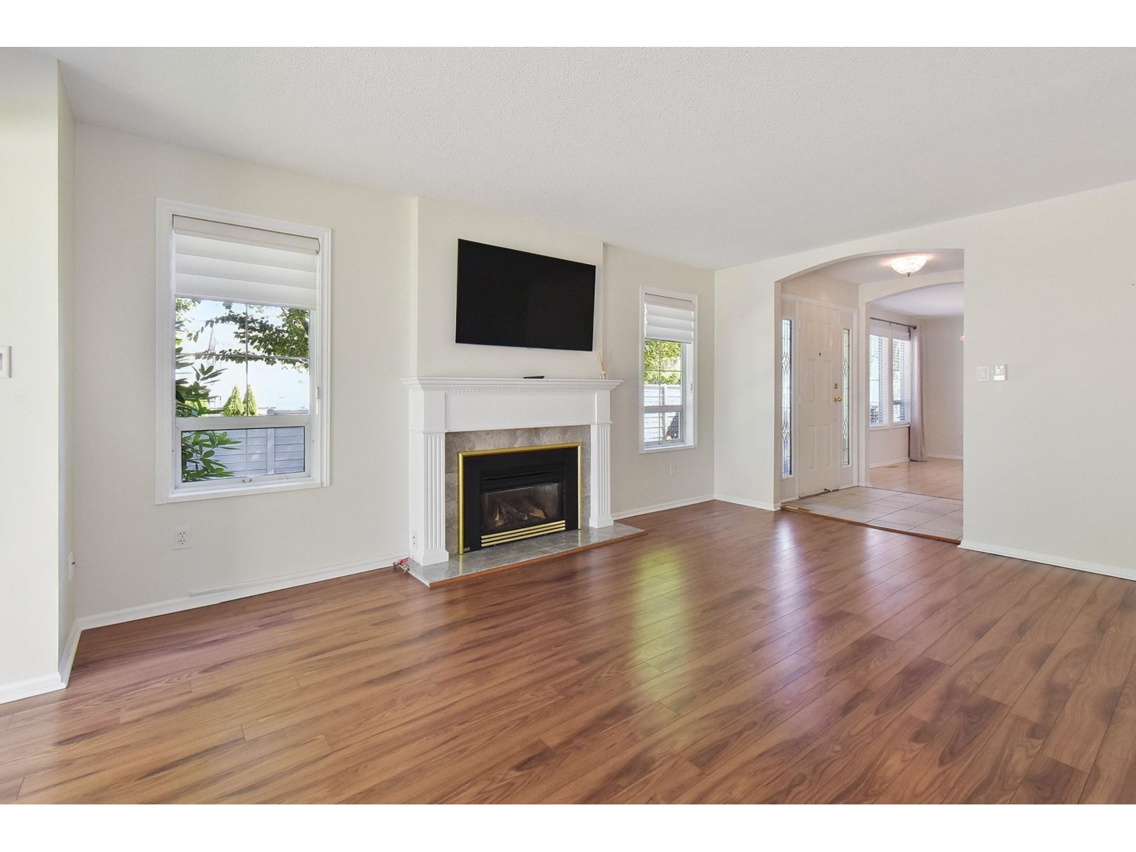 Photo 3 of 1 21848 50 Avenue, Langley BC
