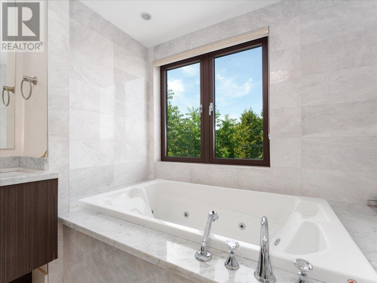 Photo 8 of 3011 W 27th Avenue, Vancouver BC
