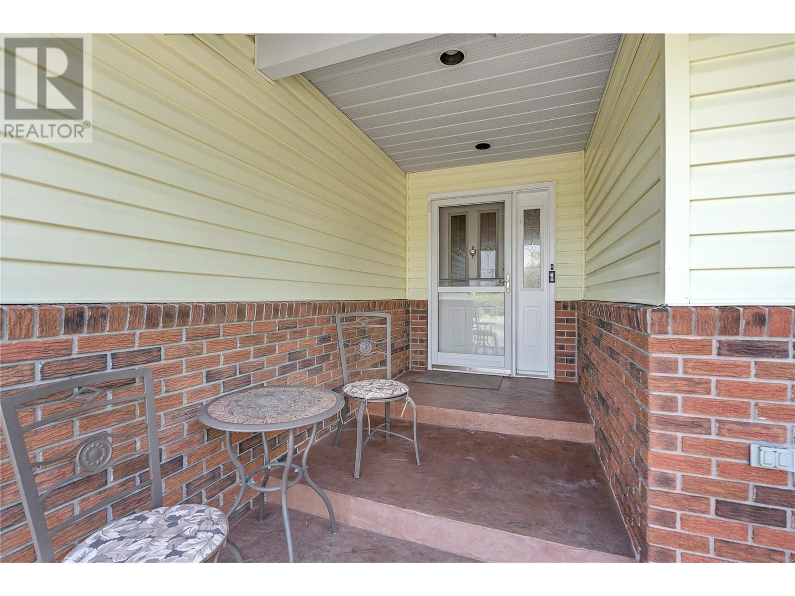 11915 Jubilee Road W, Summerland