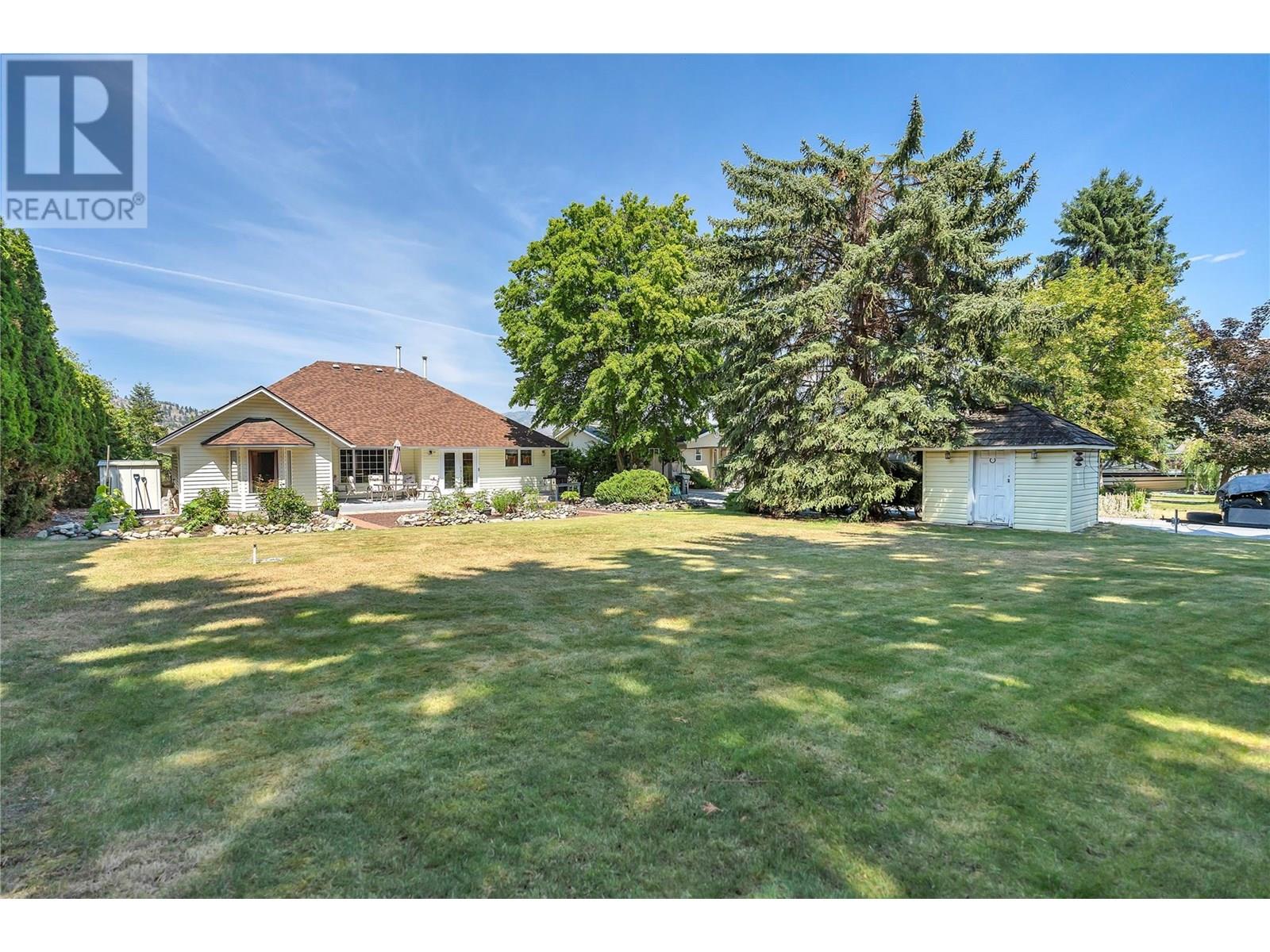 11915 Jubilee Road W, Summerland