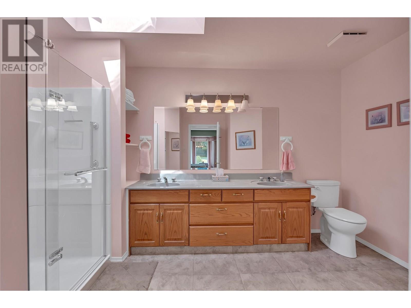 11915 Jubilee Road W, Summerland