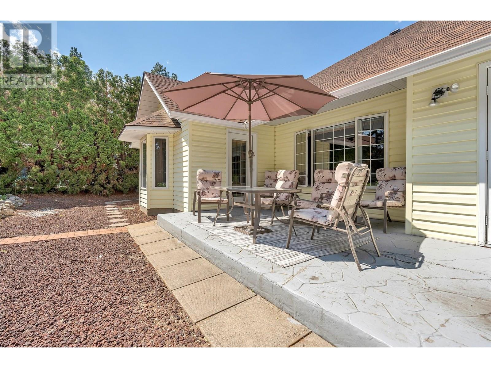 11915 Jubilee Road W, Summerland