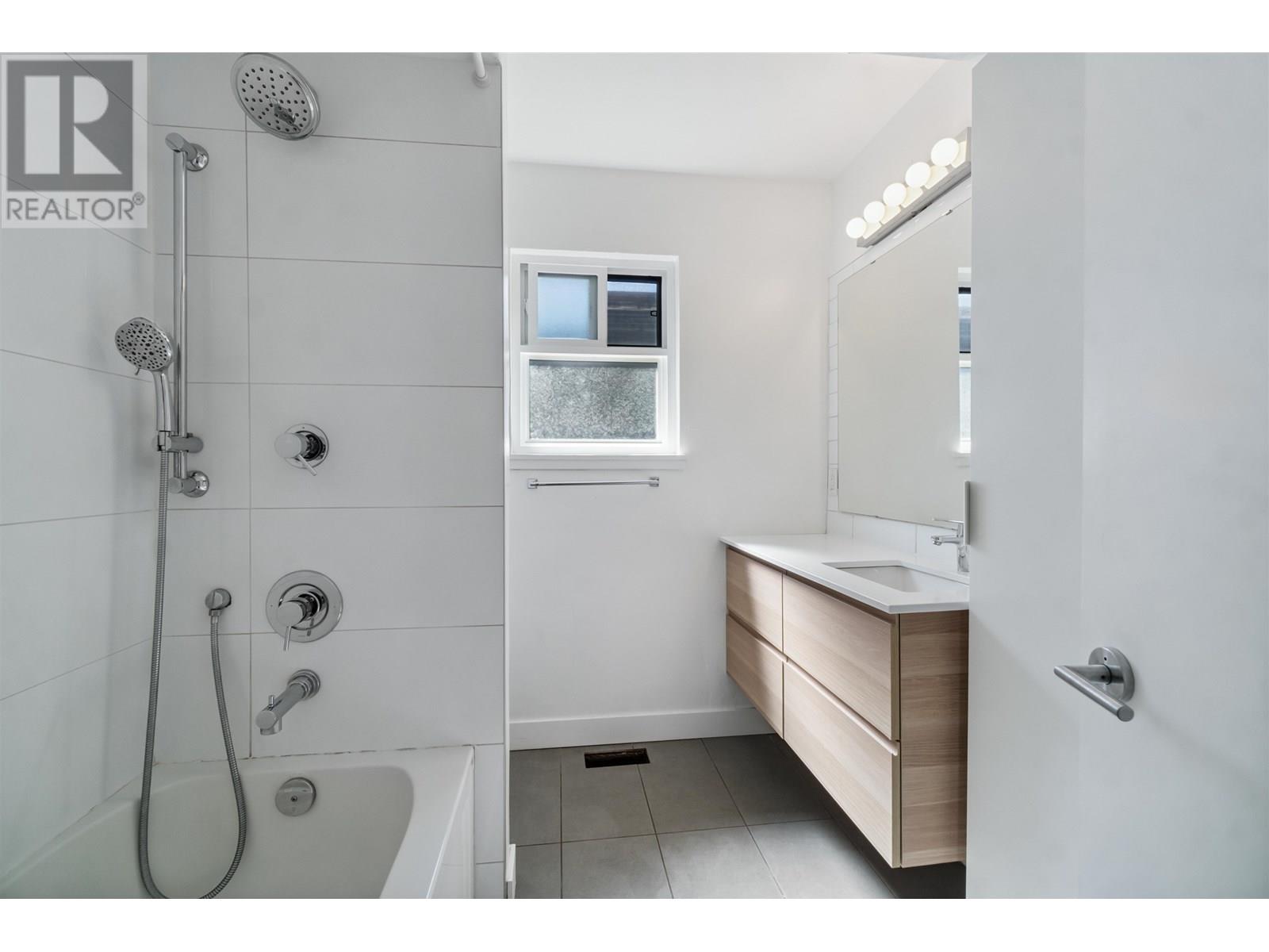 Photo 19 of 1825 Skeena Street, Vancouver BC