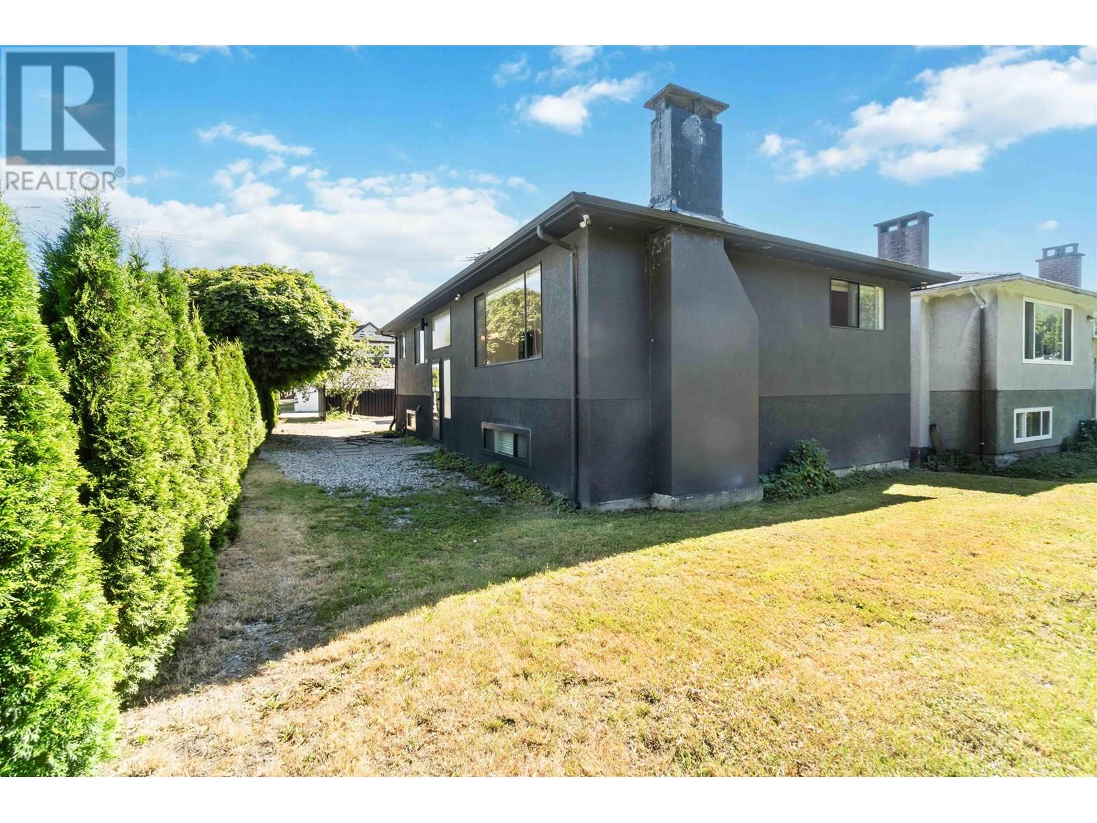 Photo 2 of 1825 Skeena Street, Vancouver BC