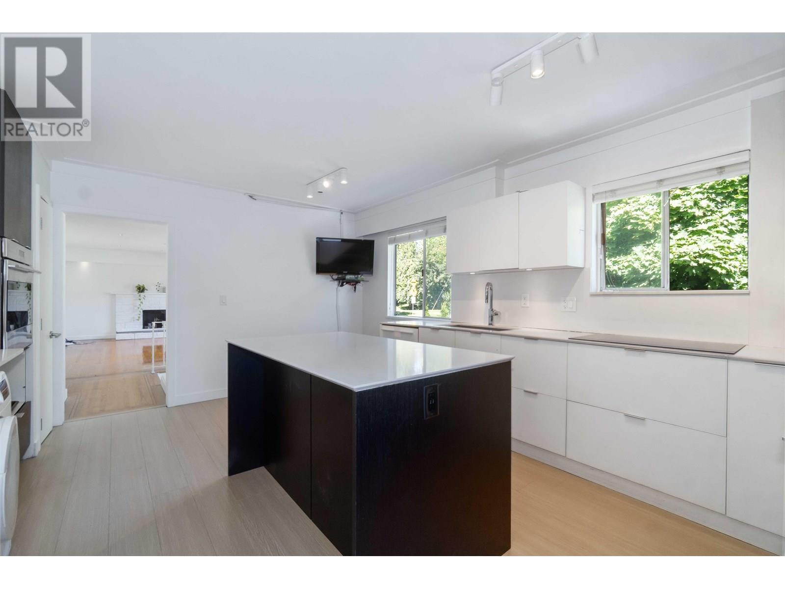 Photo 11 of 1825 Skeena Street, Vancouver BC