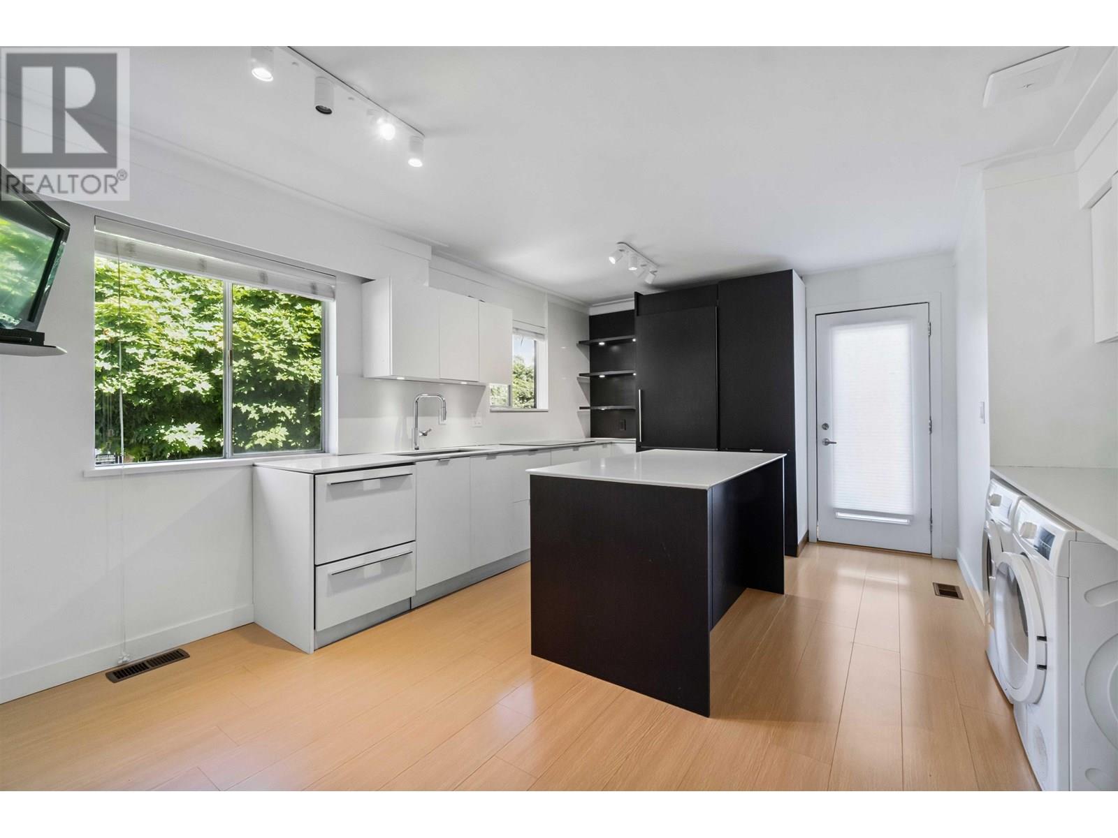 Photo 9 of 1825 Skeena Street, Vancouver BC