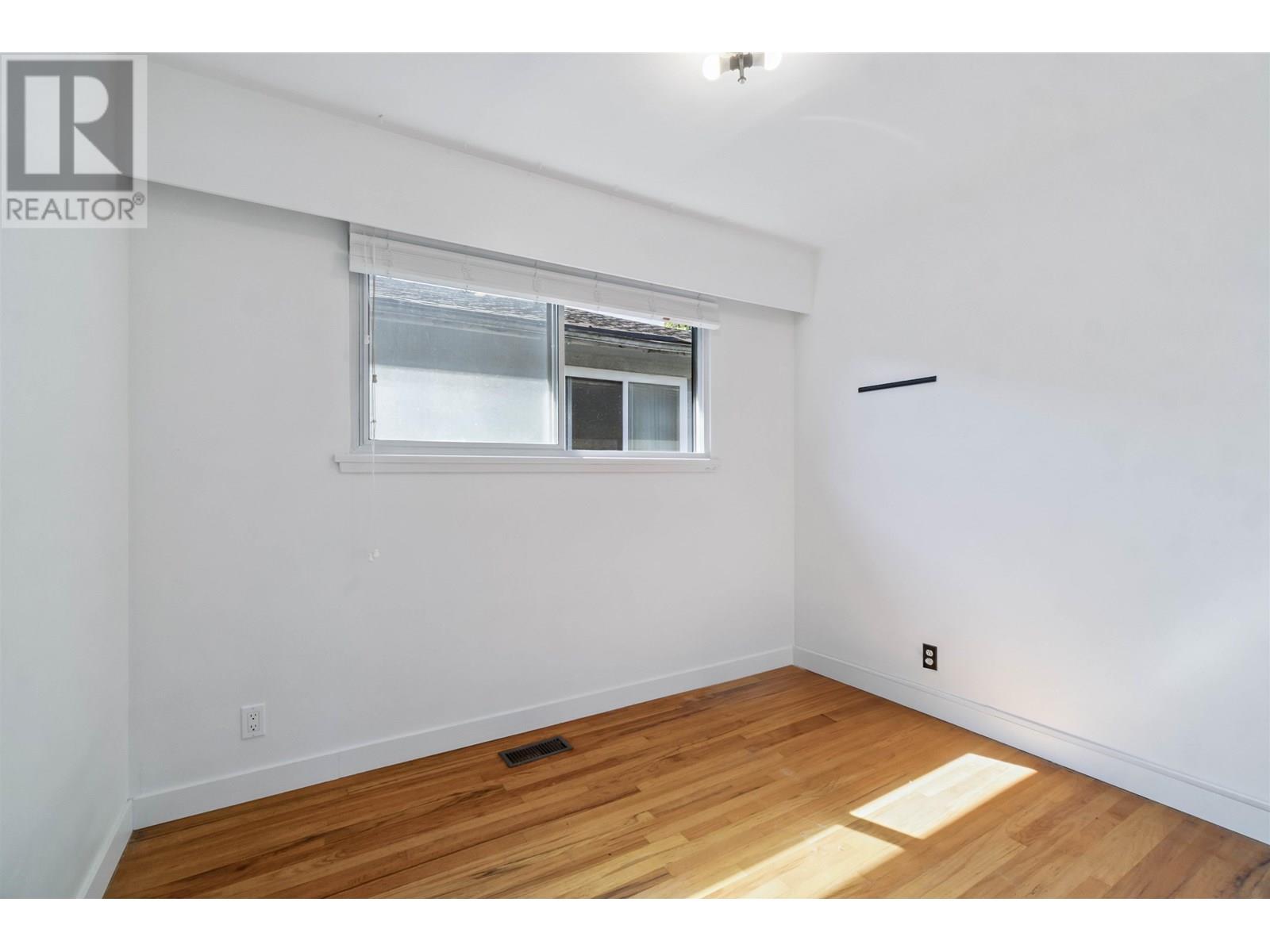 Photo 16 of 1825 Skeena Street, Vancouver BC
