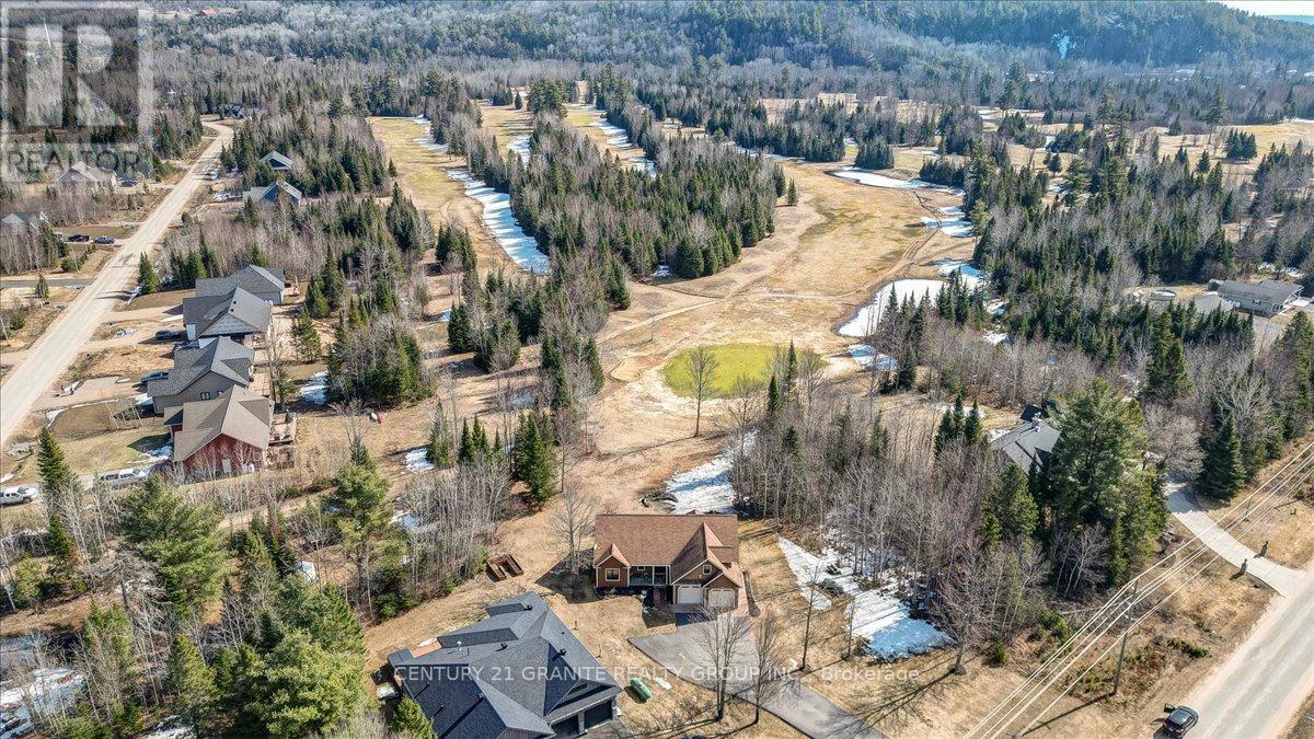 Photo 41 of 52 Nicklaus Drive, Bancroft ON