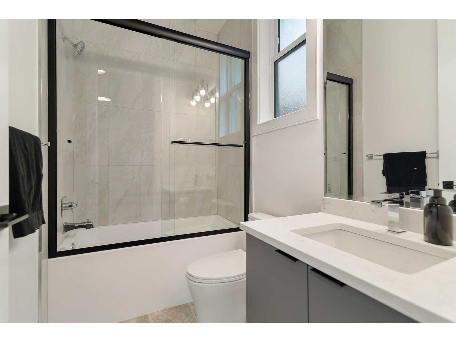 Photo 19 of 7299 200 A Street, Langley BC