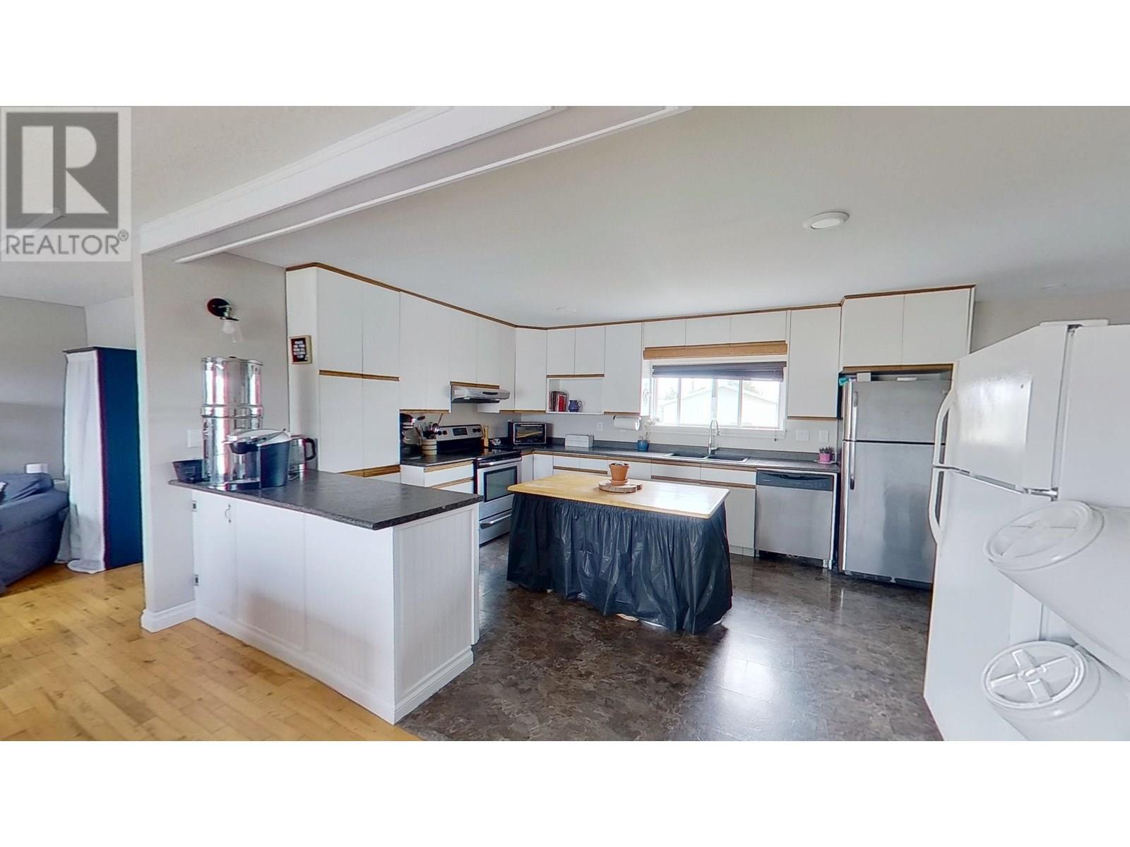 Photo 10 of 8811 78 A Street, Fort St John BC